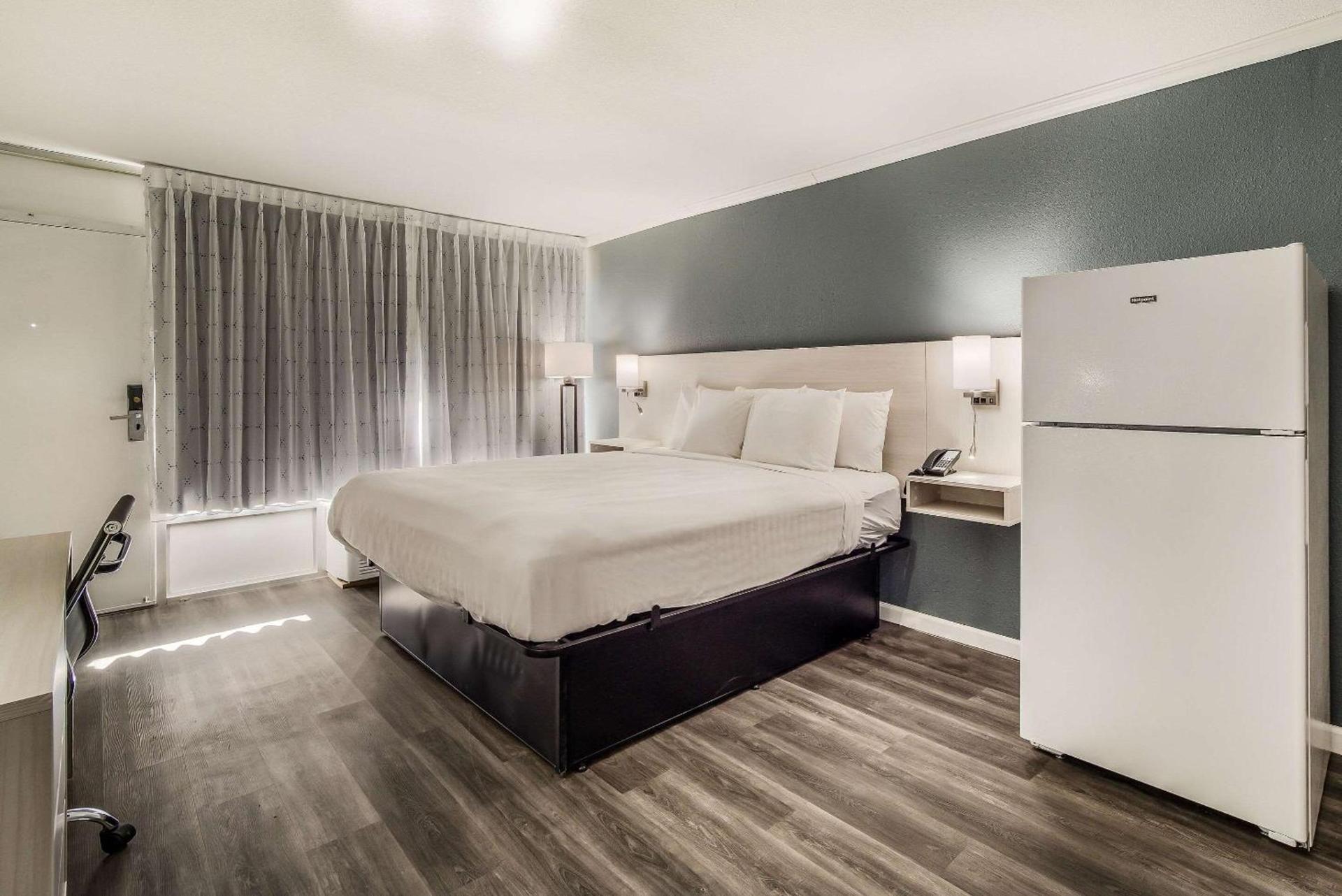 MainStay Suites Florence - Darlington photo 16