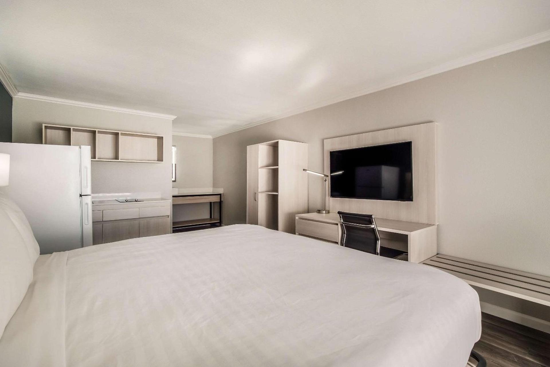 MainStay Suites Florence - Darlington photo 48