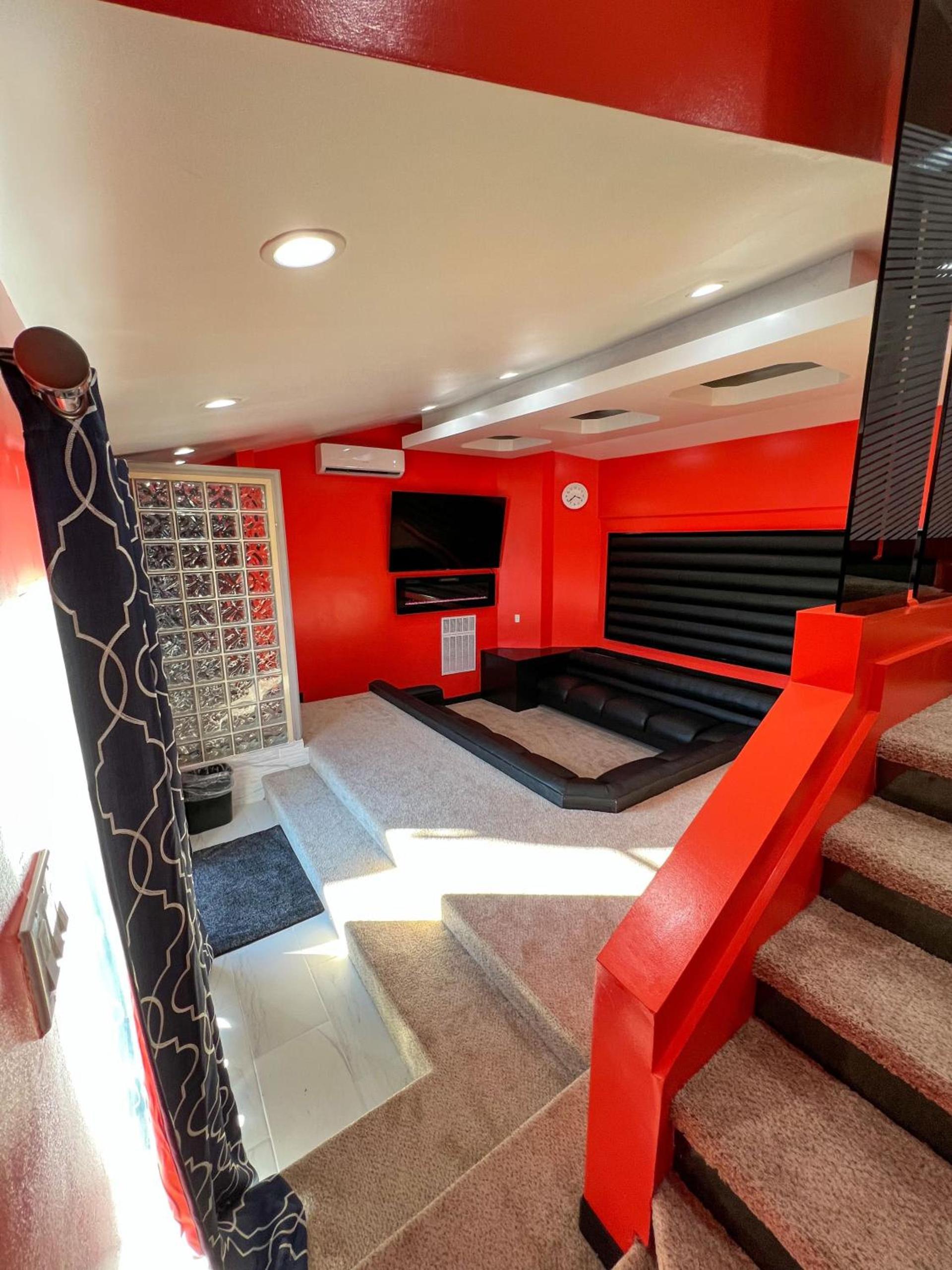 Hollywood Motel photo 6
