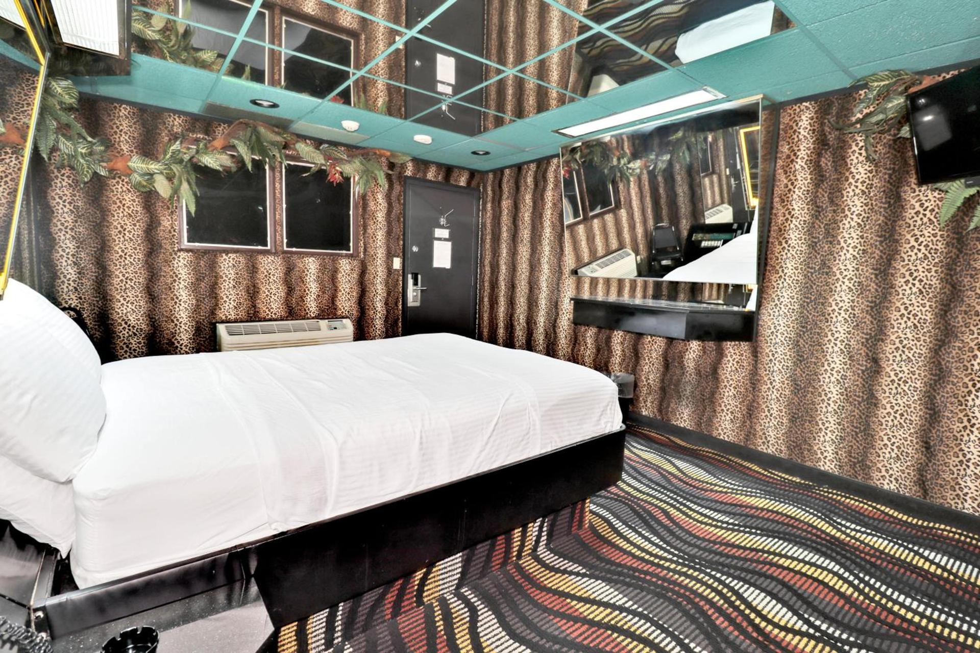 Hollywood Motel photo 19