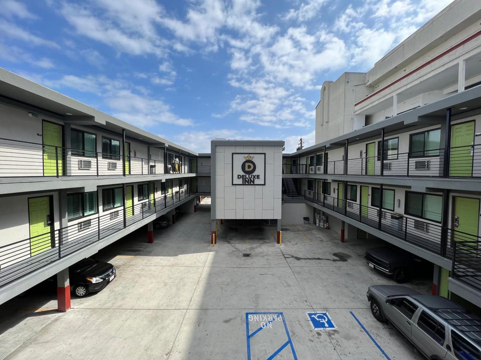 Deluxe Inn Hawthorne/ LAX photo 6