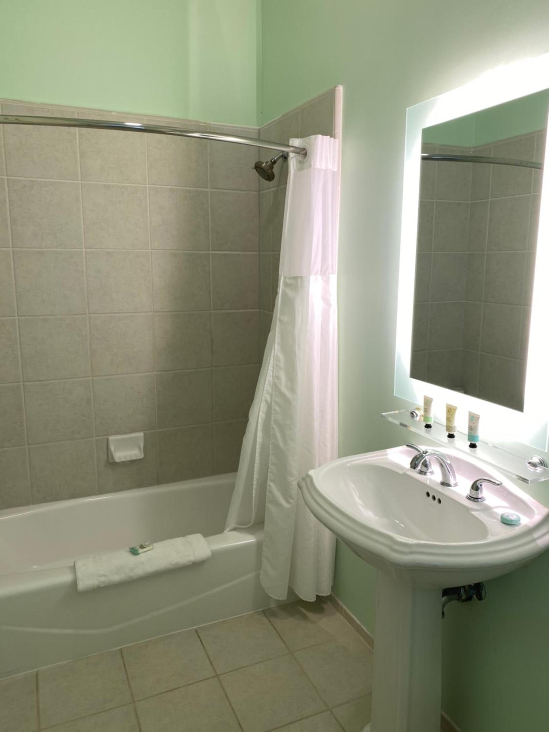 Elm House Inn photo 33