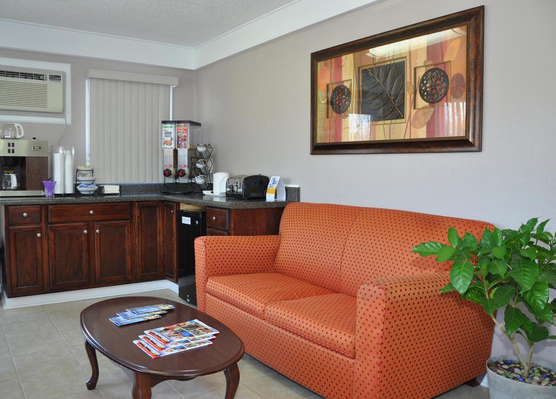 MERRIMAC INN & SUITES photo 12