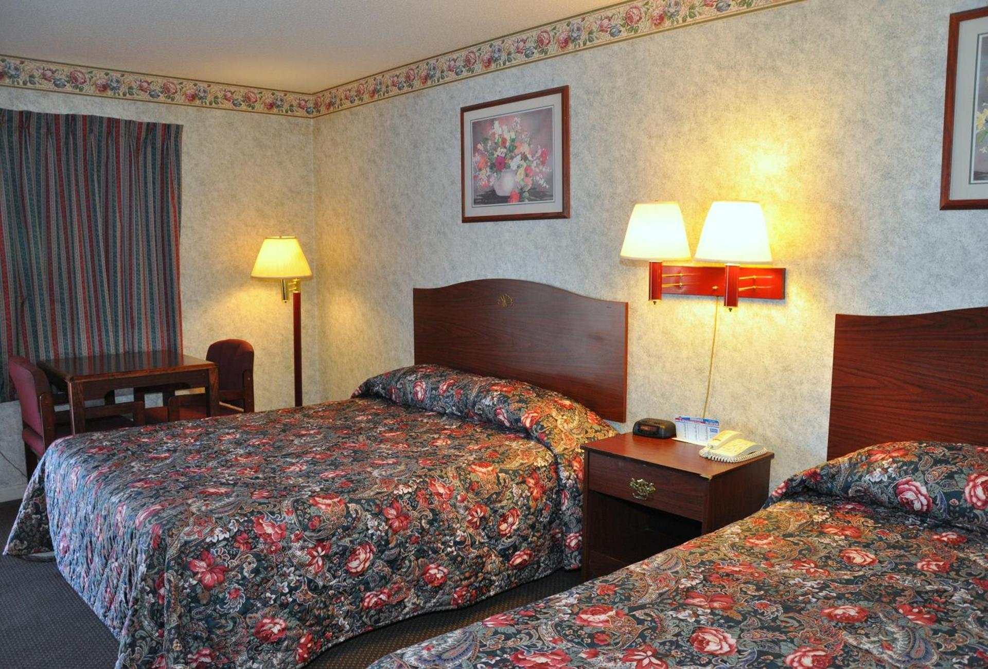 MERRIMAC INN & SUITES photo 8