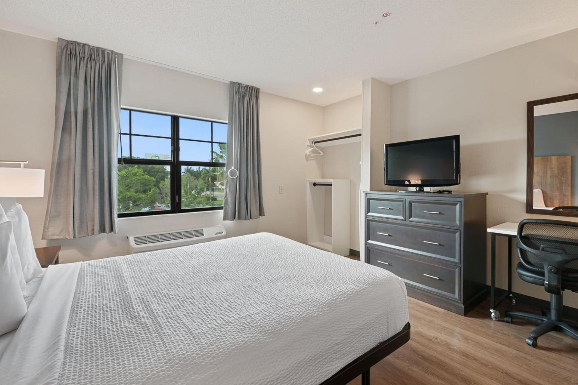 Extended Stay America Suites - Fort Lauderdale - Plantation photo 17