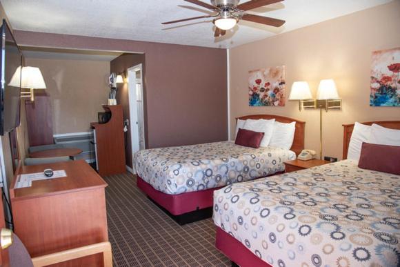 Esquire Inn photo 23
