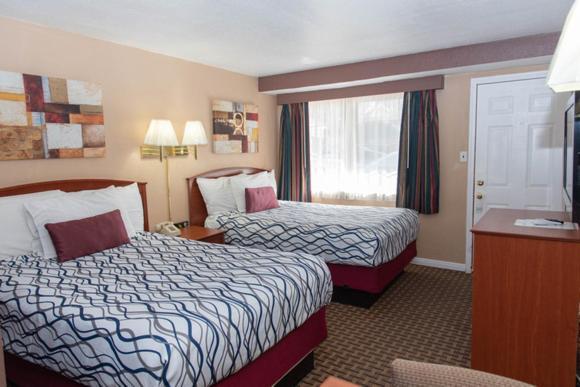 Esquire Inn photo 33