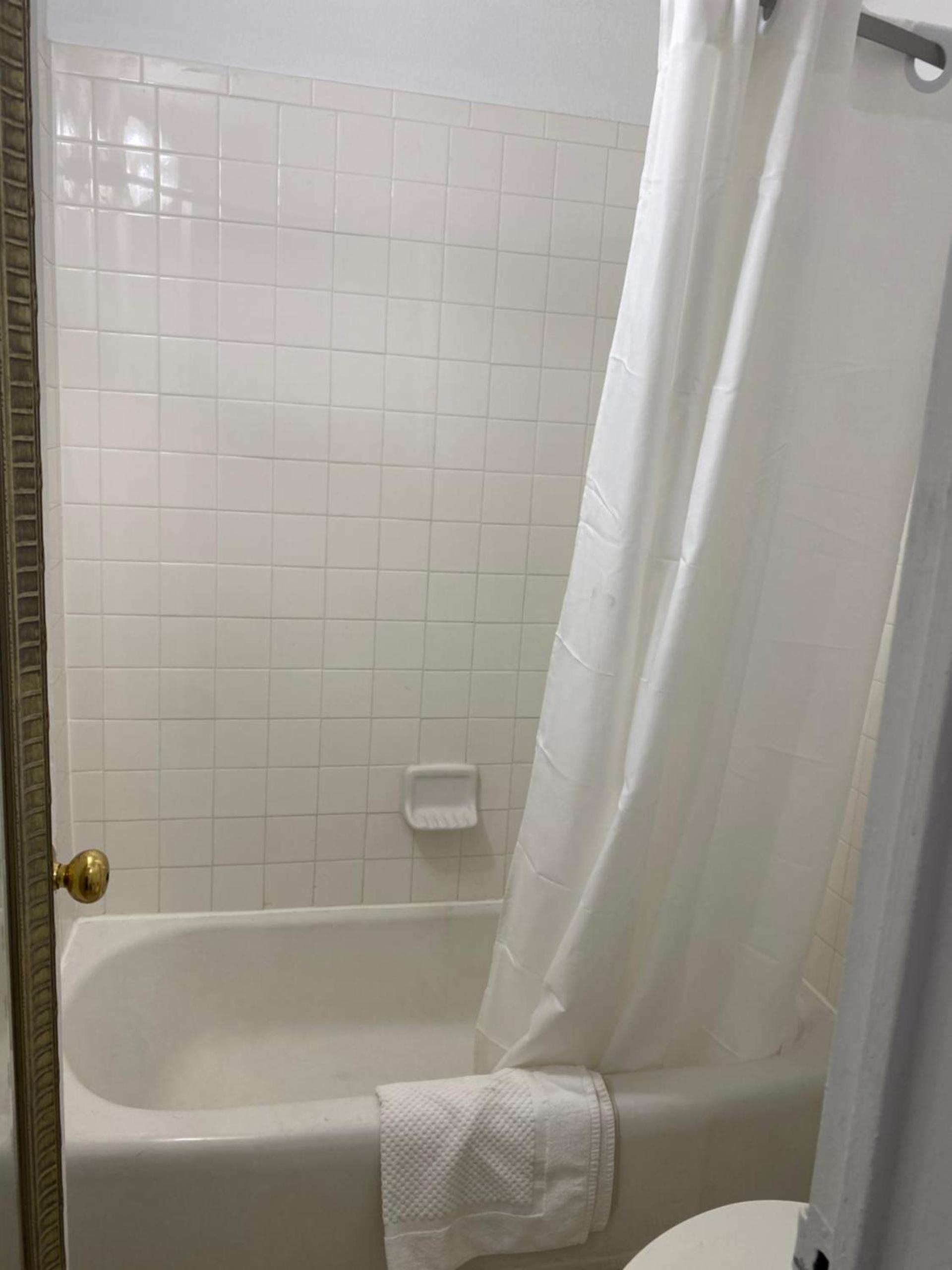 Luxury Inn photo 11
