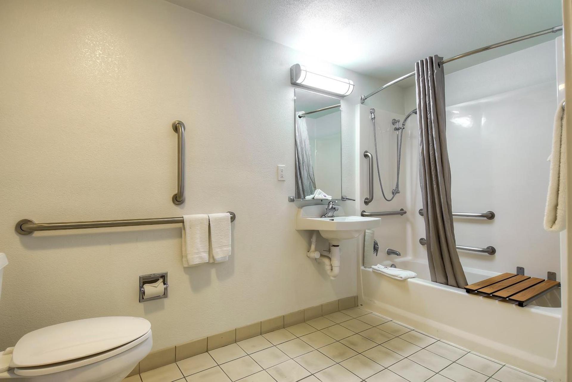 Motel 6-Carlsbad, CA - East Near LEGOLAND photo 30