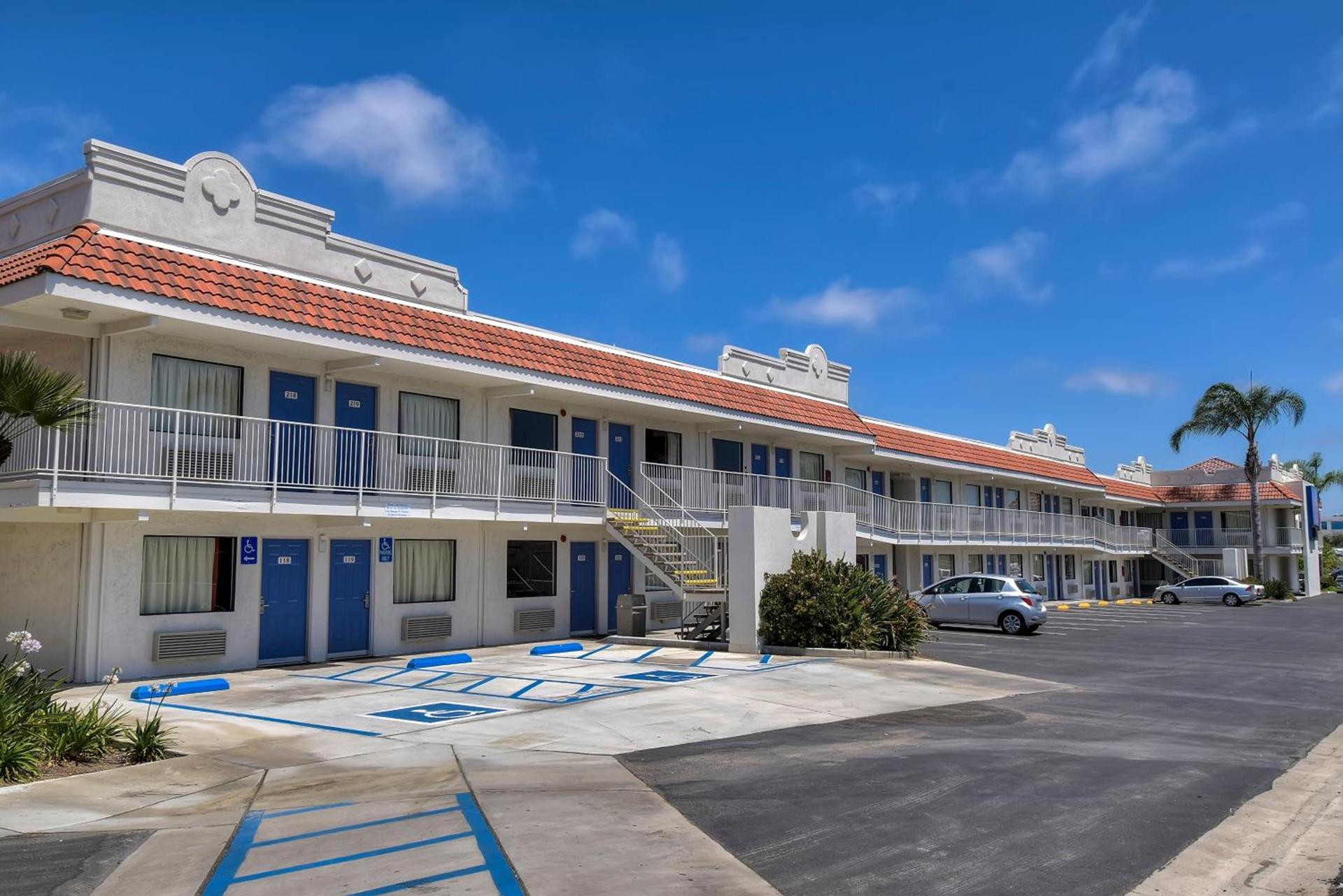 Motel 6-Carlsbad, CA - East Near LEGOLAND photo 16