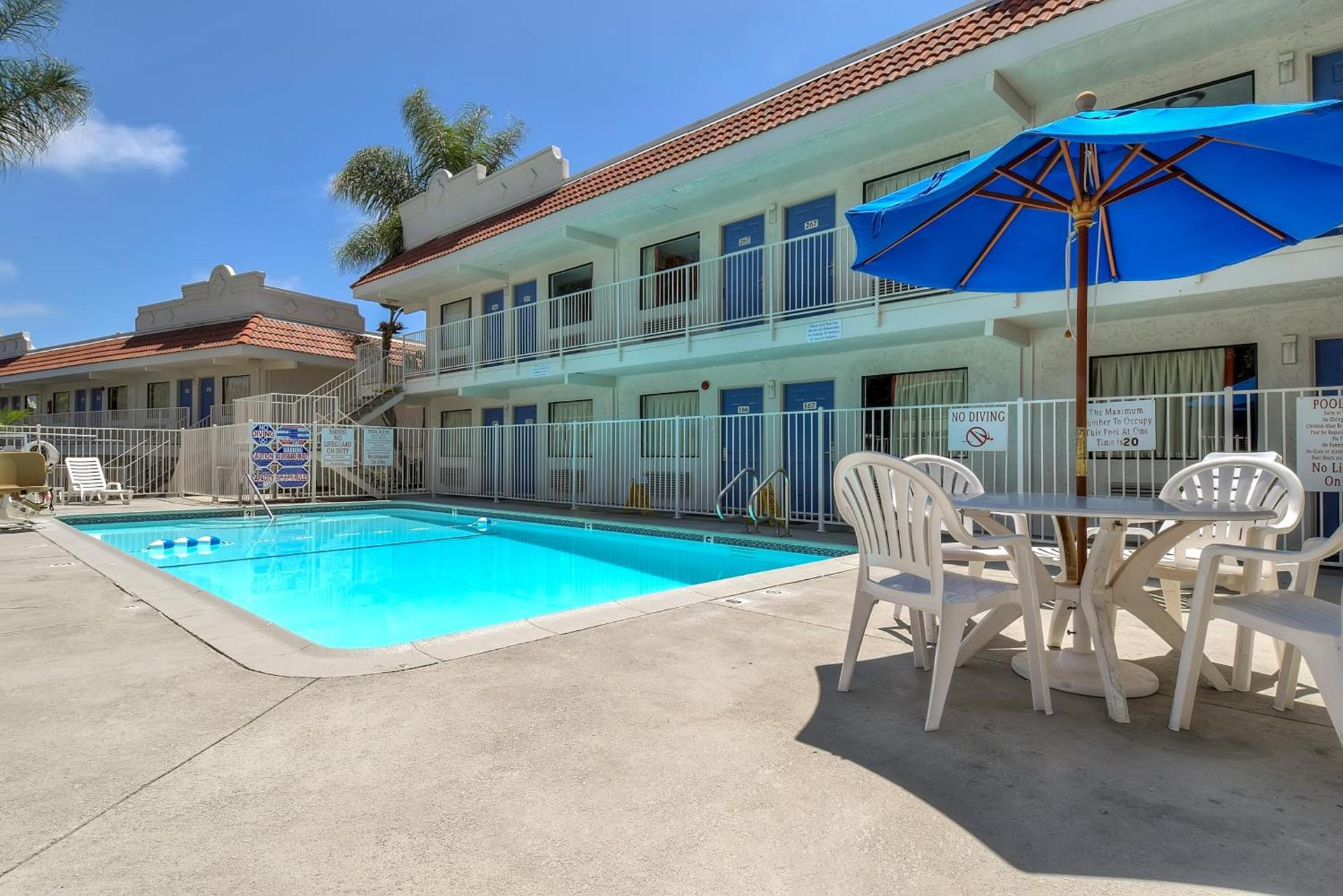 Motel 6-Carlsbad, CA - East Near LEGOLAND photo 18