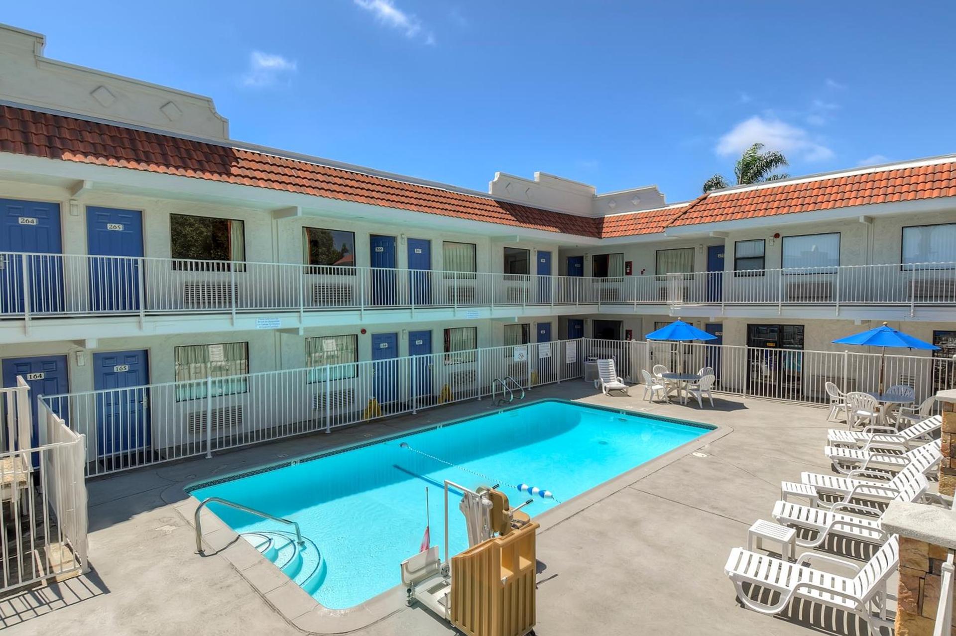 Motel 6-Carlsbad, CA - East Near LEGOLAND photo 19