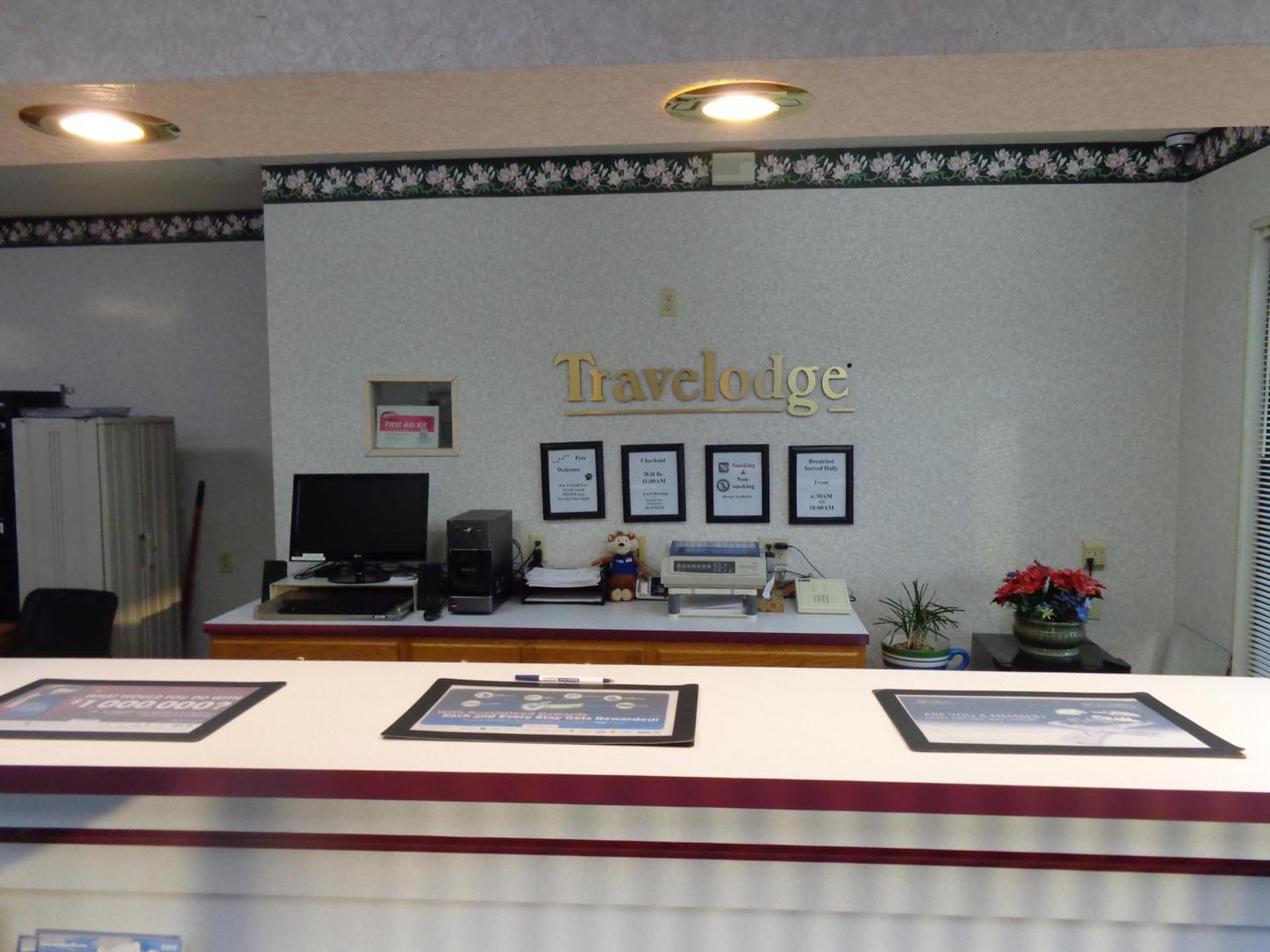 Travelodge by Wyndham Ridgeway Martinsville Area photo 30