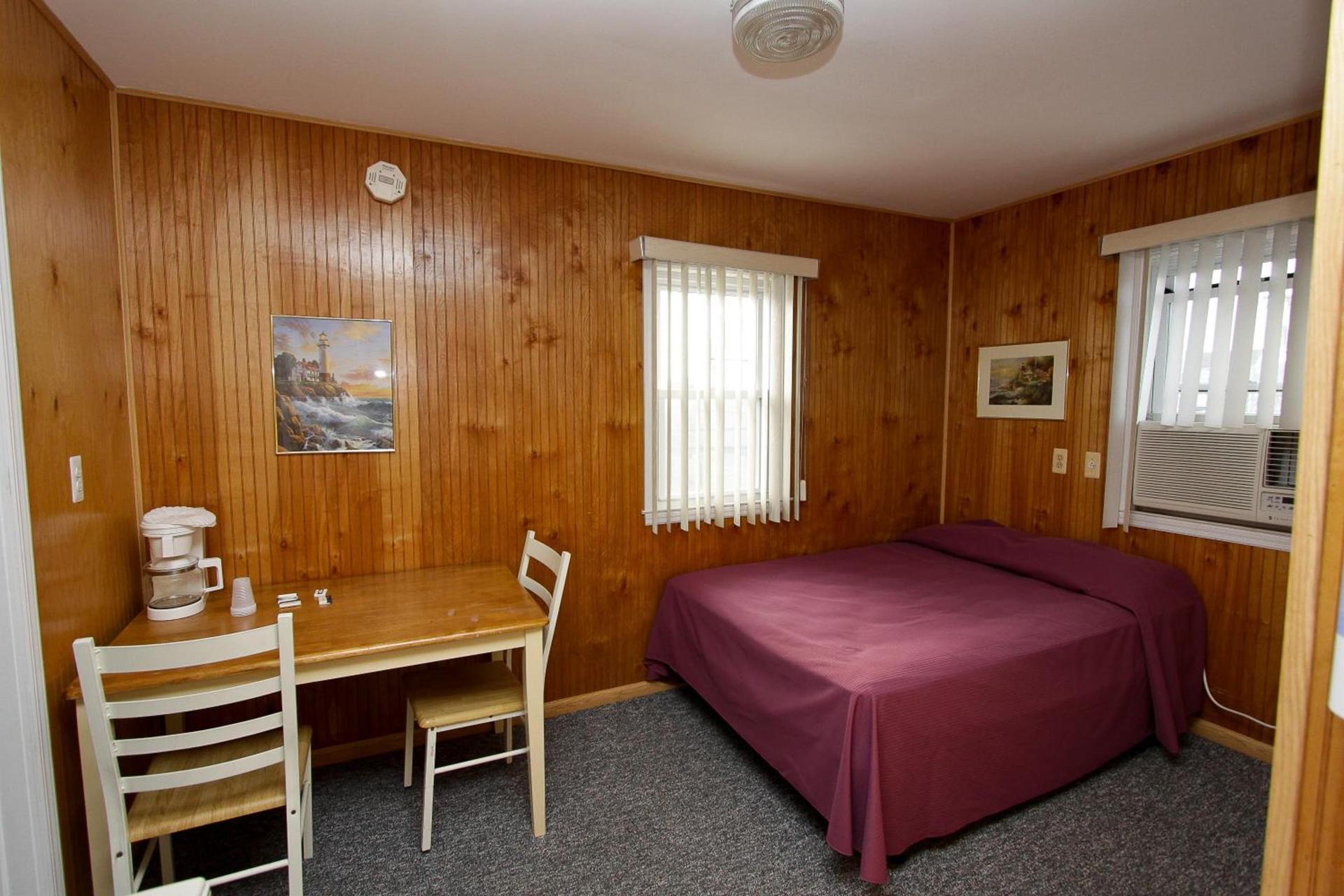Boardwalk Sand & Surf Beach Hotel Oceanfront photo 13