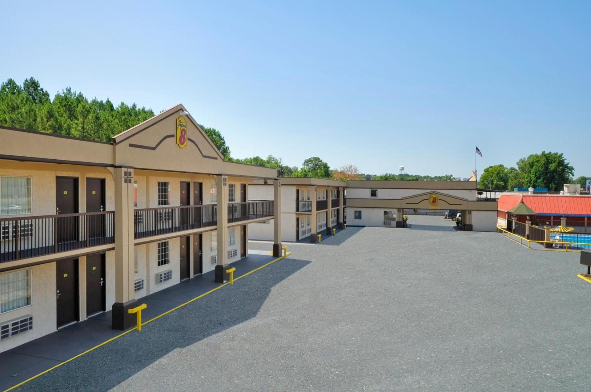 Super 8 by Wyndham Monticello AR photo 8