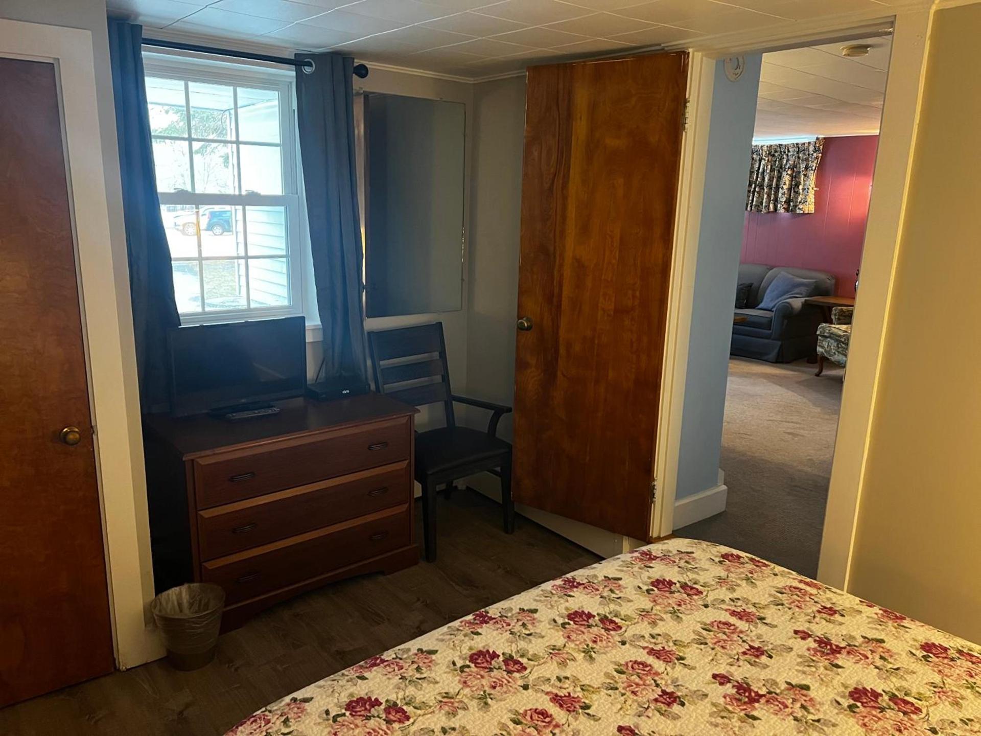 Claddagh Motel & Suites photo 52