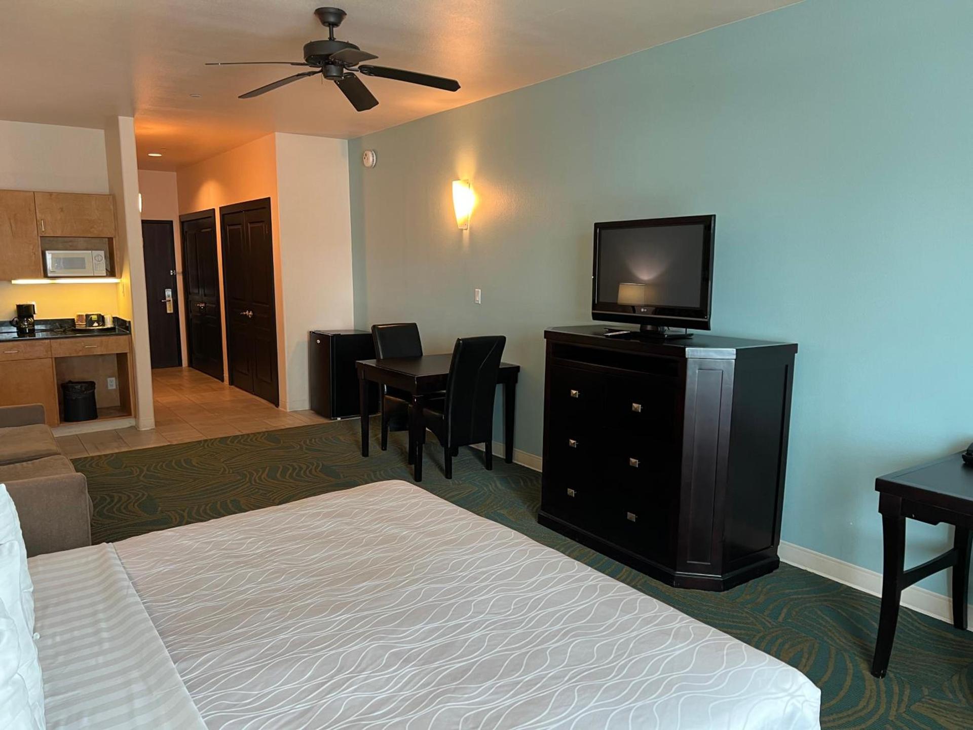Sunchase Inn & Suites photo 34