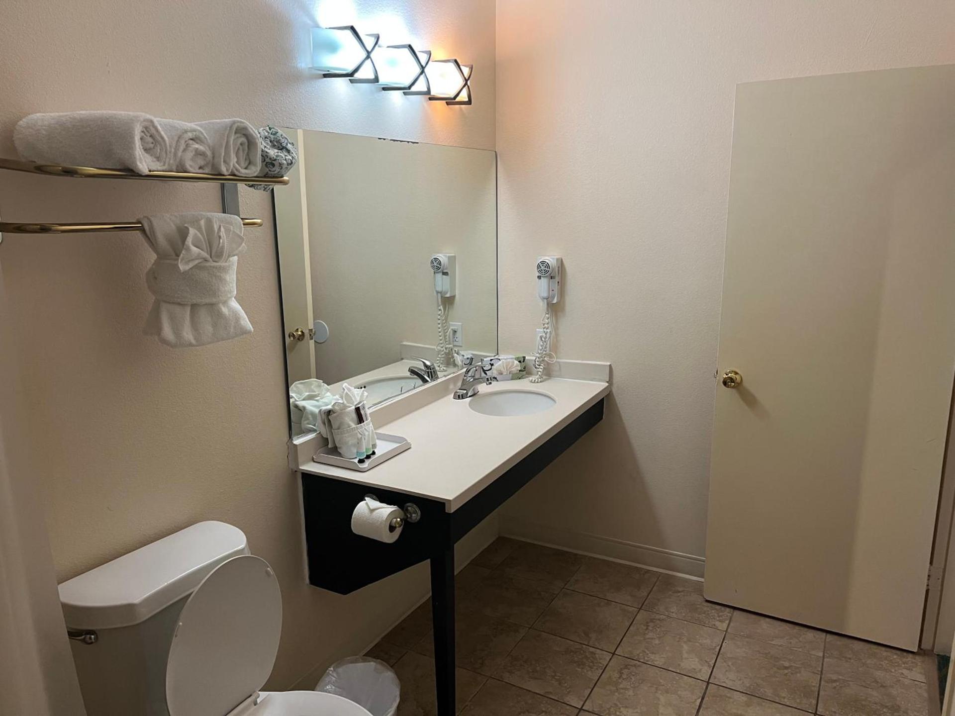 Sunchase Inn & Suites photo 53