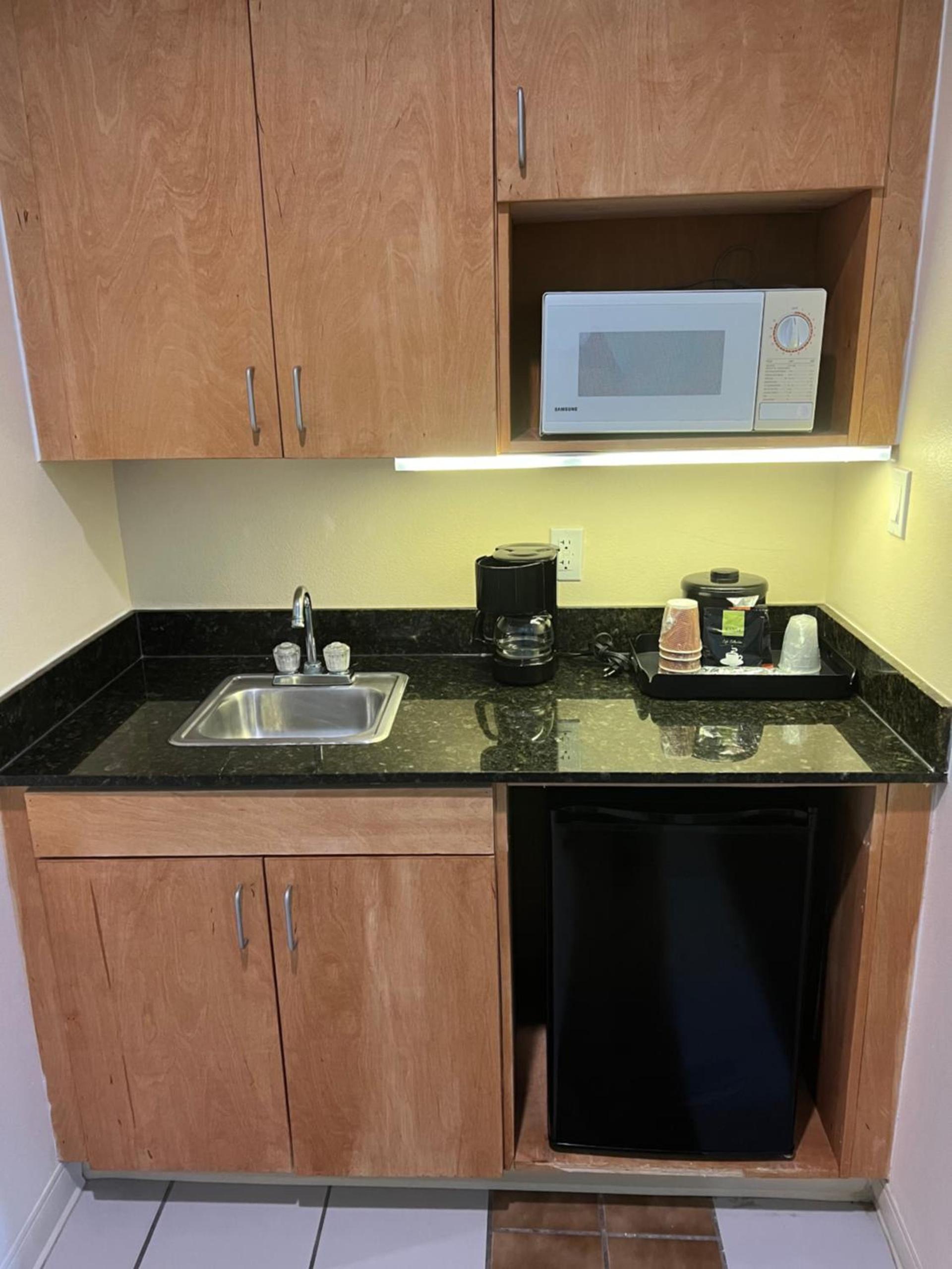 Sunchase Inn & Suites photo 59