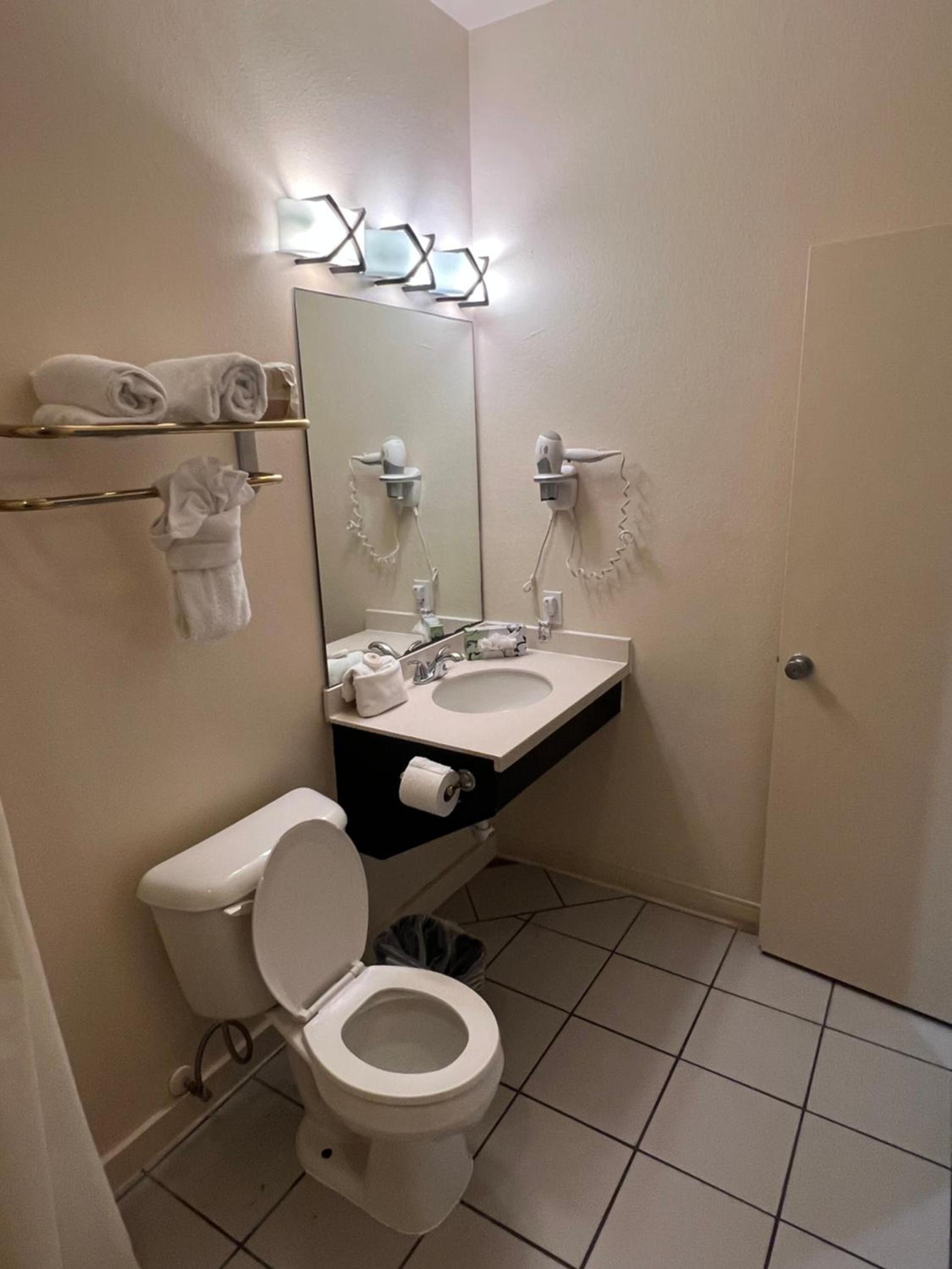 Sunchase Inn & Suites photo 61