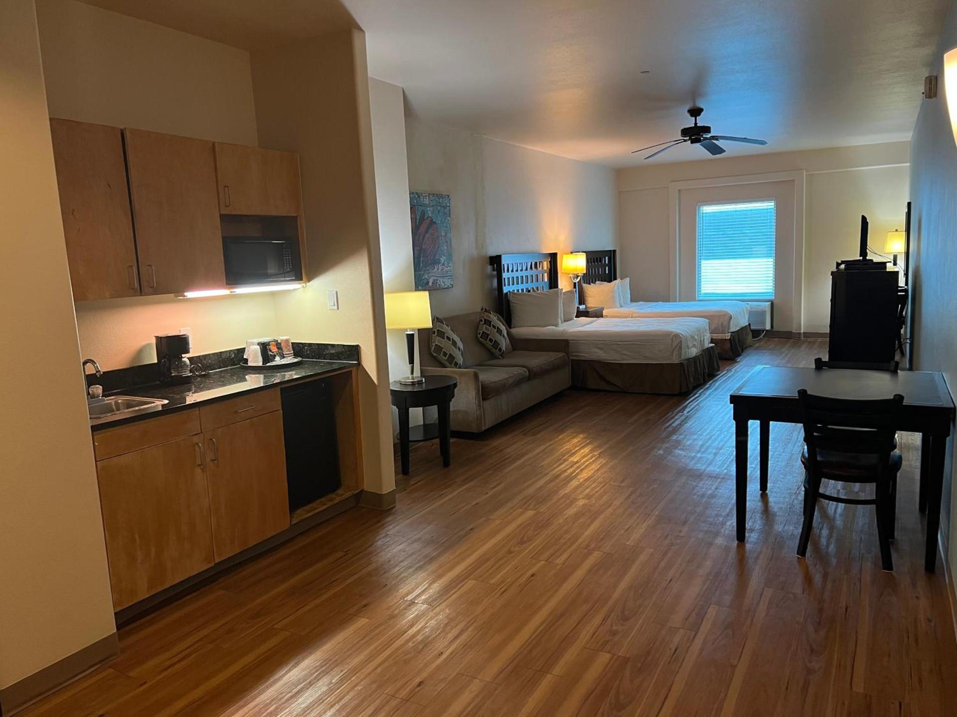 Sunchase Inn & Suites photo 72