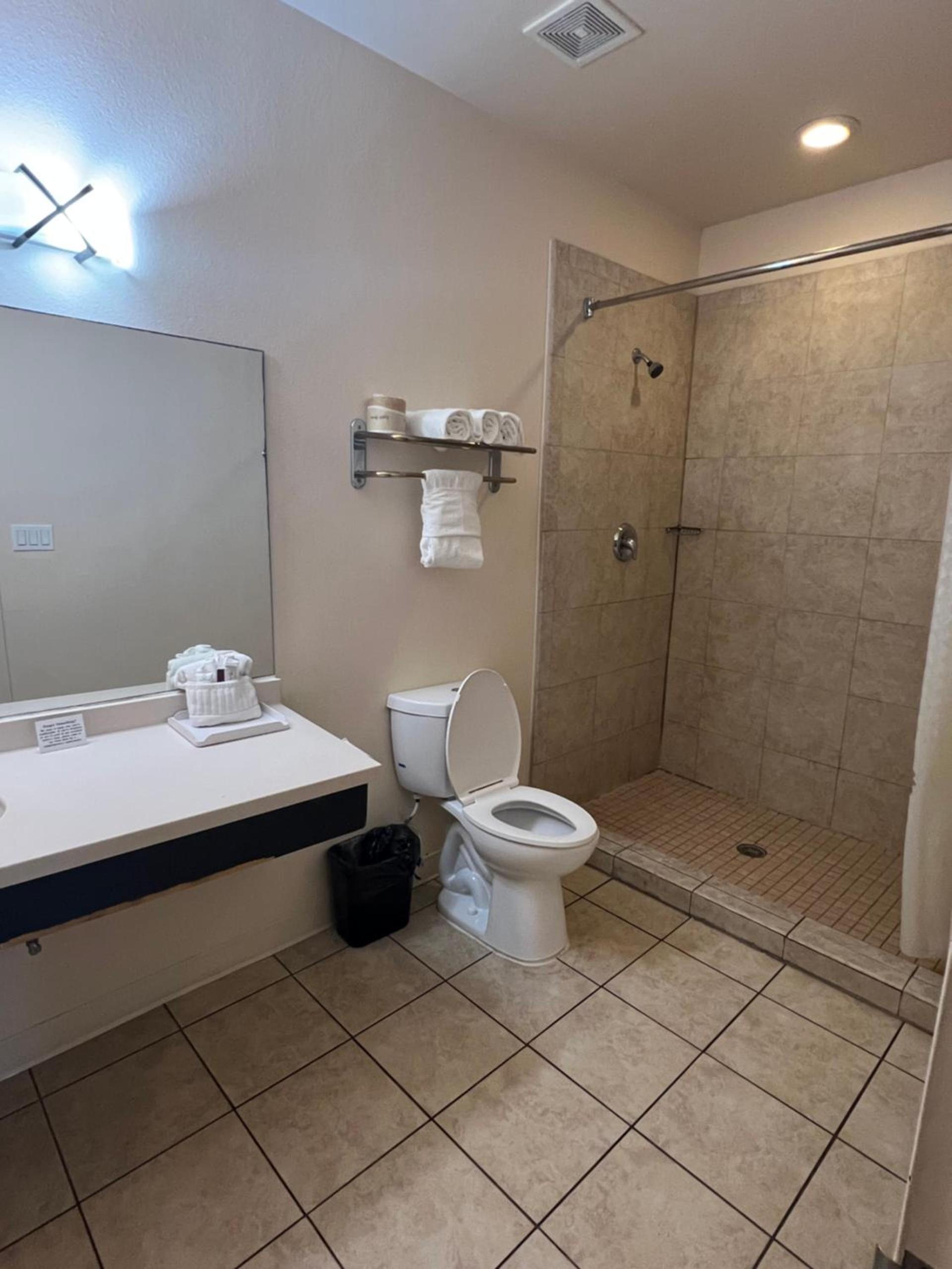 Sunchase Inn & Suites photo 79