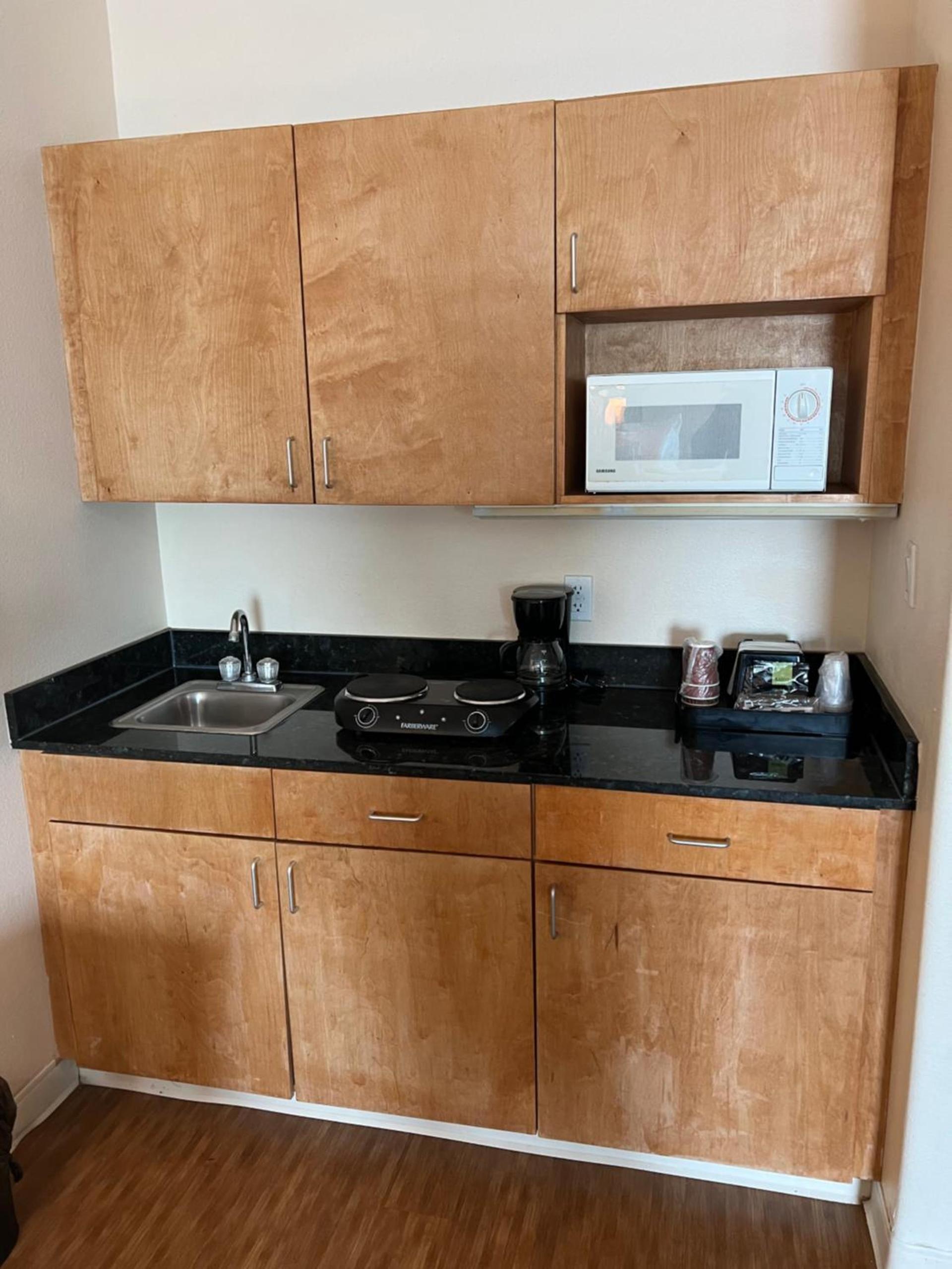 Sunchase Inn & Suites photo 85