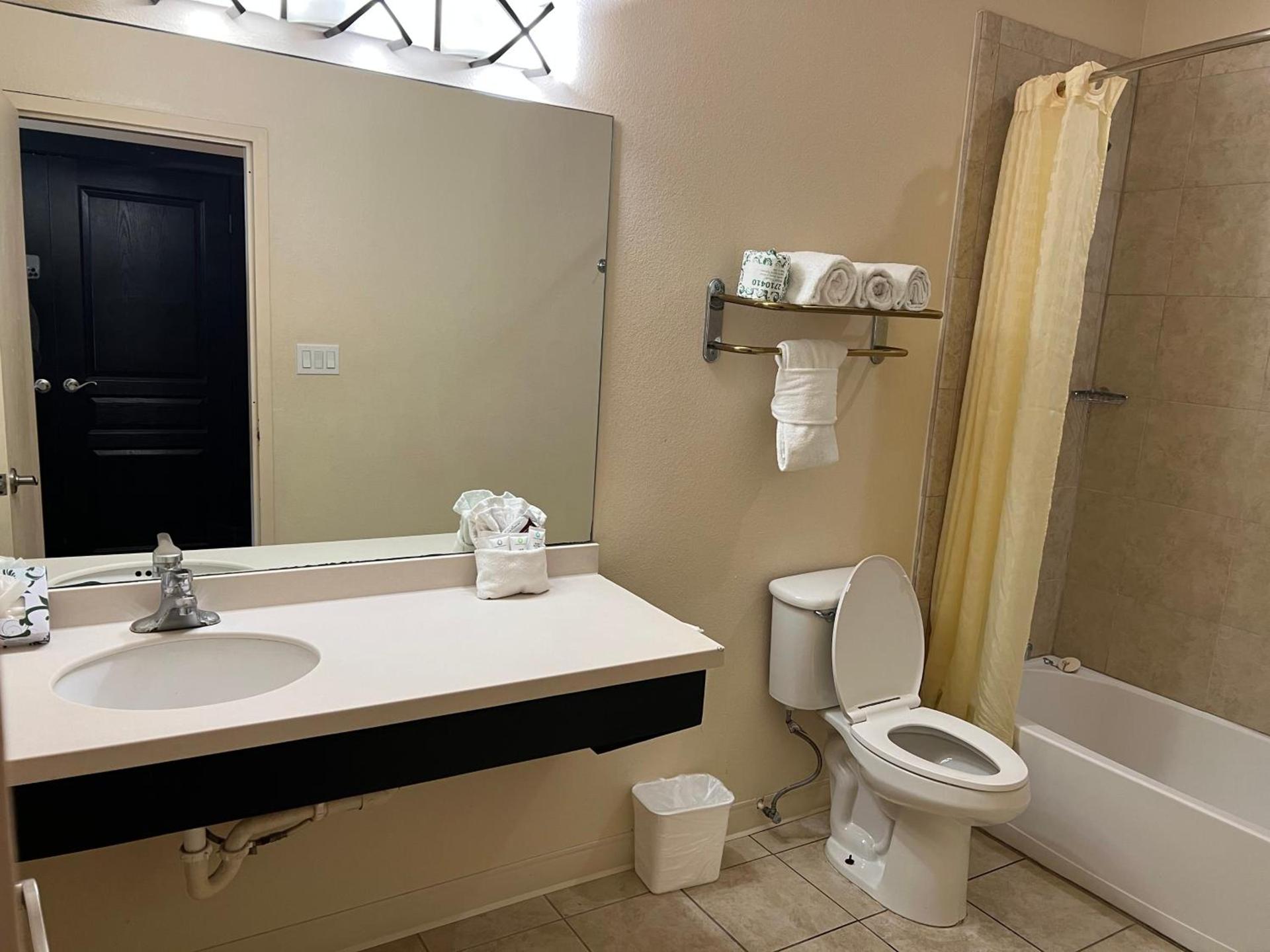 Sunchase Inn & Suites photo 86