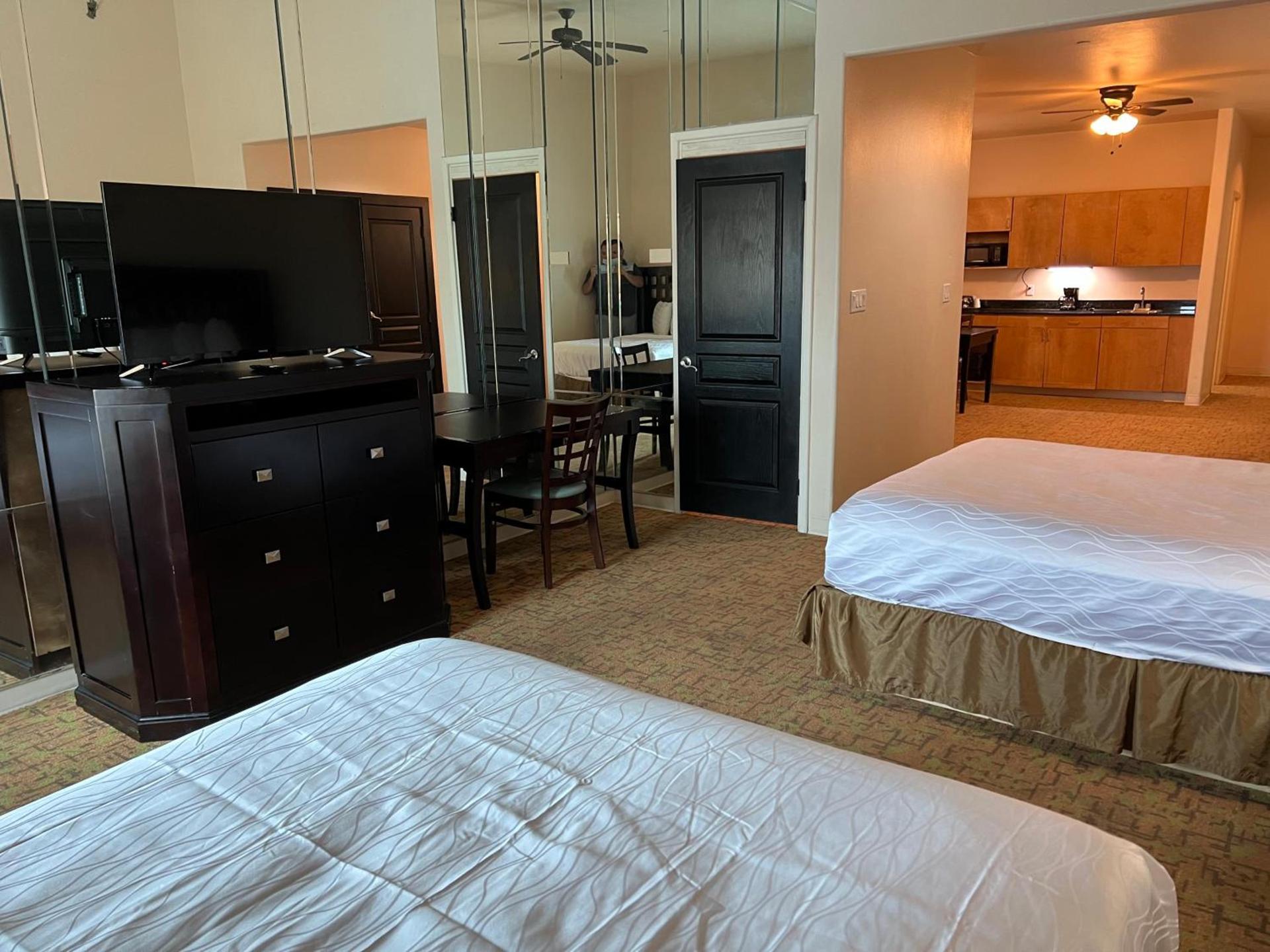 Sunchase Inn & Suites photo 93