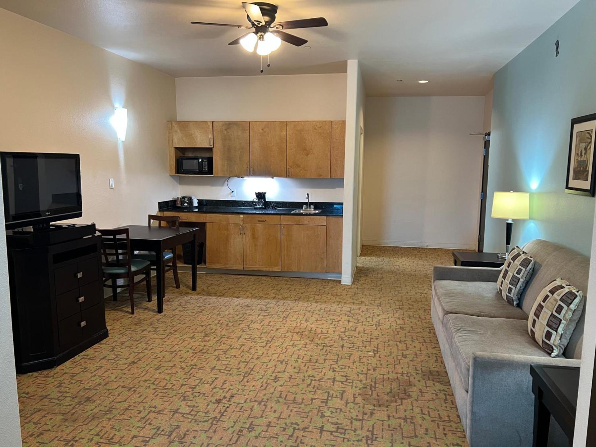 Sunchase Inn & Suites photo 92
