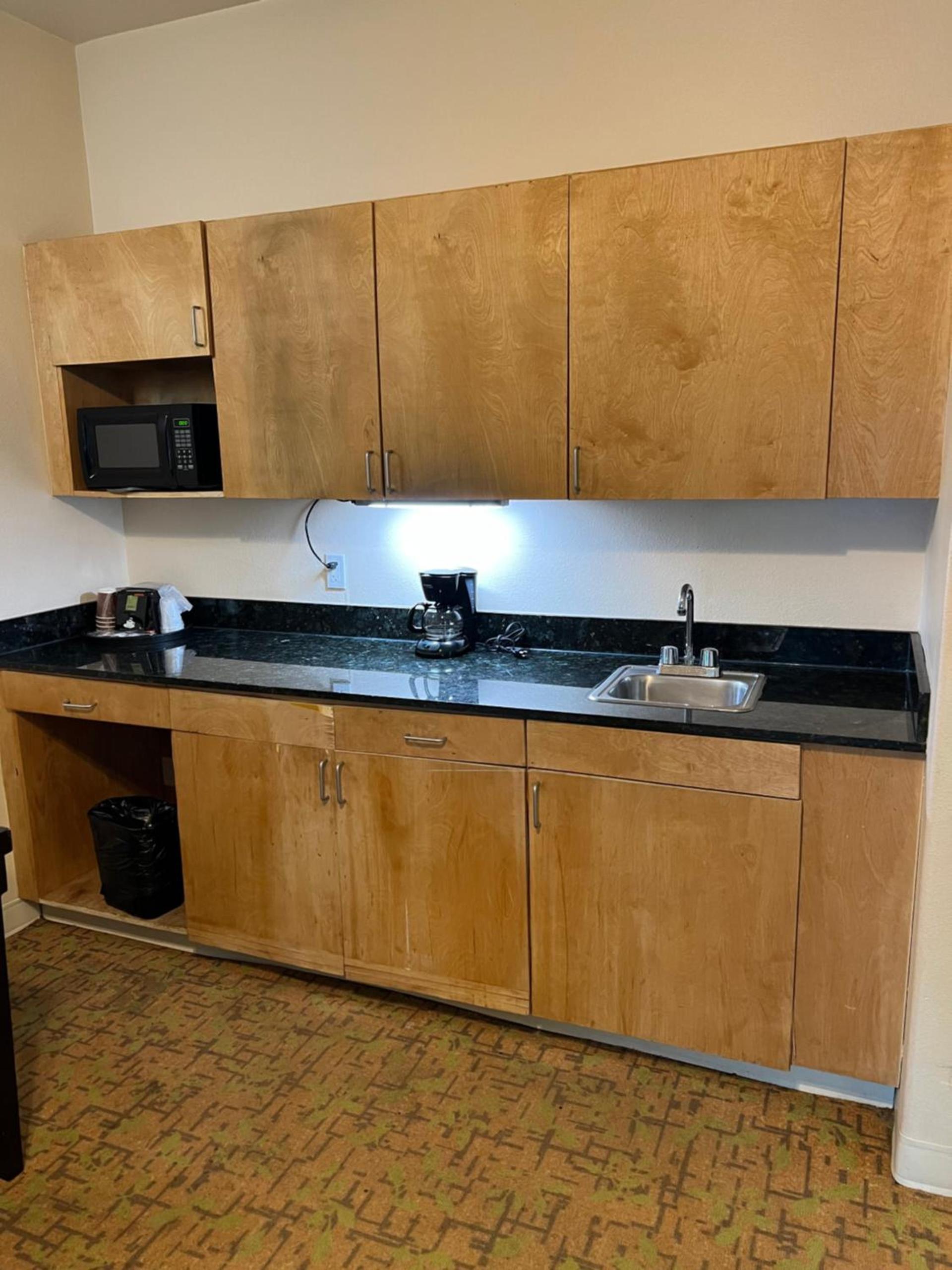 Sunchase Inn & Suites photo 95