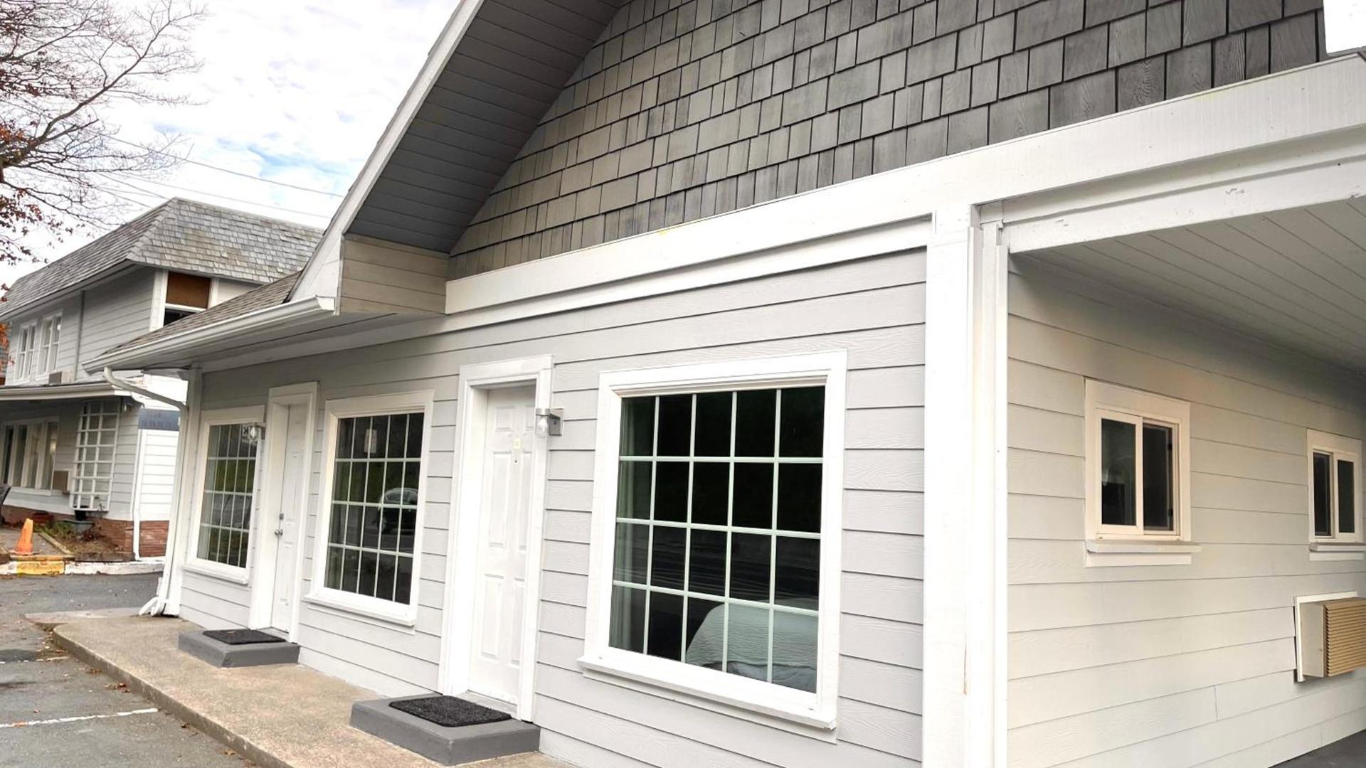 Tides Inn & Suites photo 11