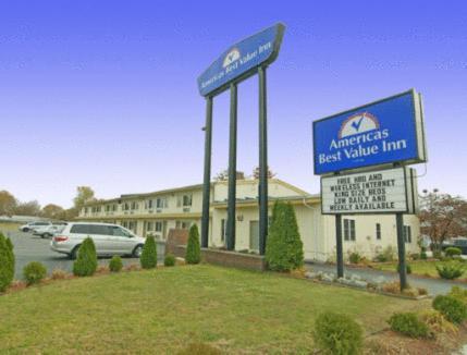 Rumford Motor Inn photo 1