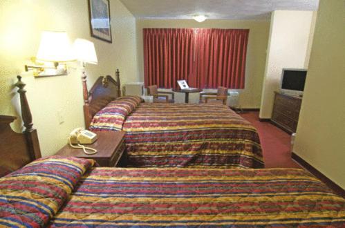 Rumford Motor Inn photo 6
