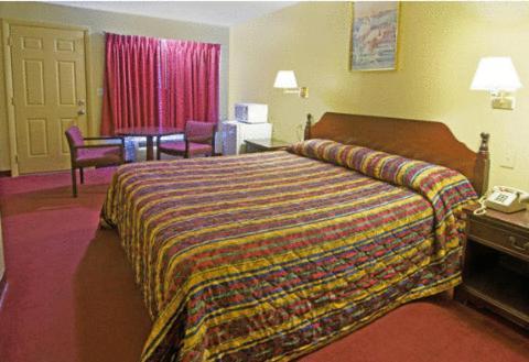 Rumford Motor Inn photo 12