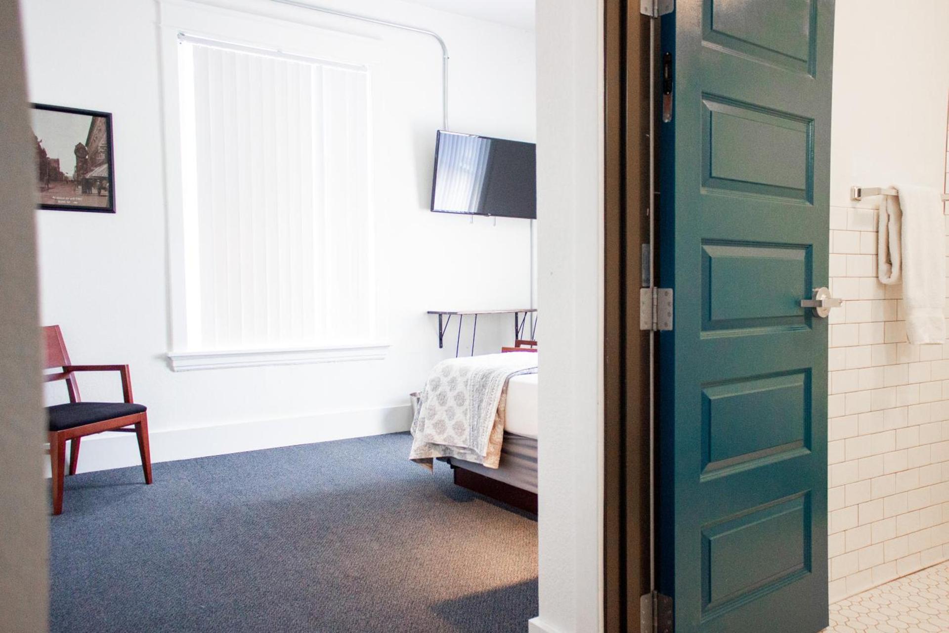 11th Avenue Hostel photo 61