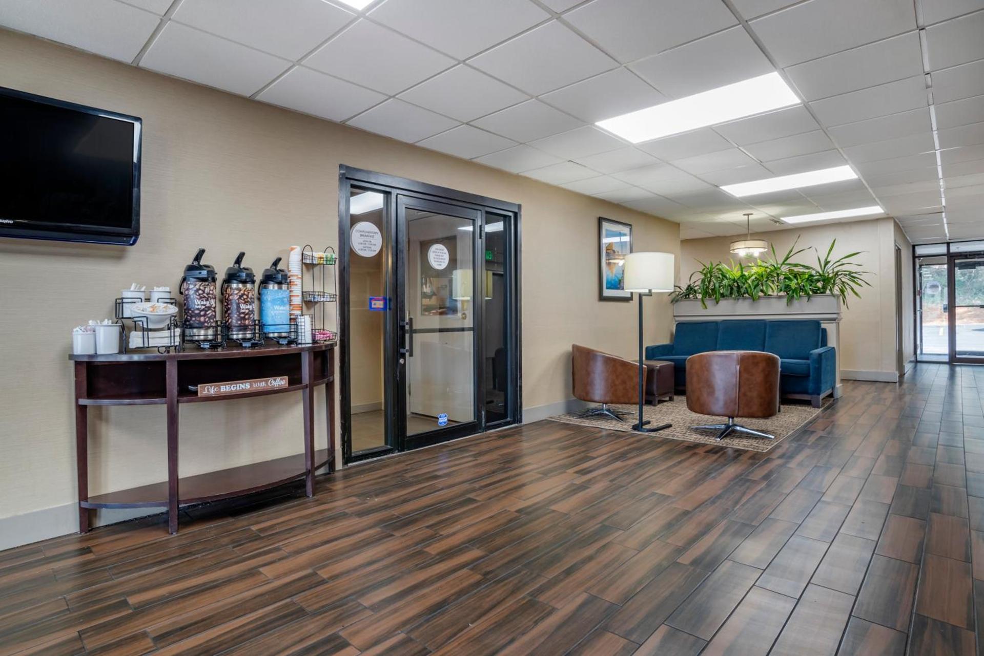 Comfort Inn photo 34