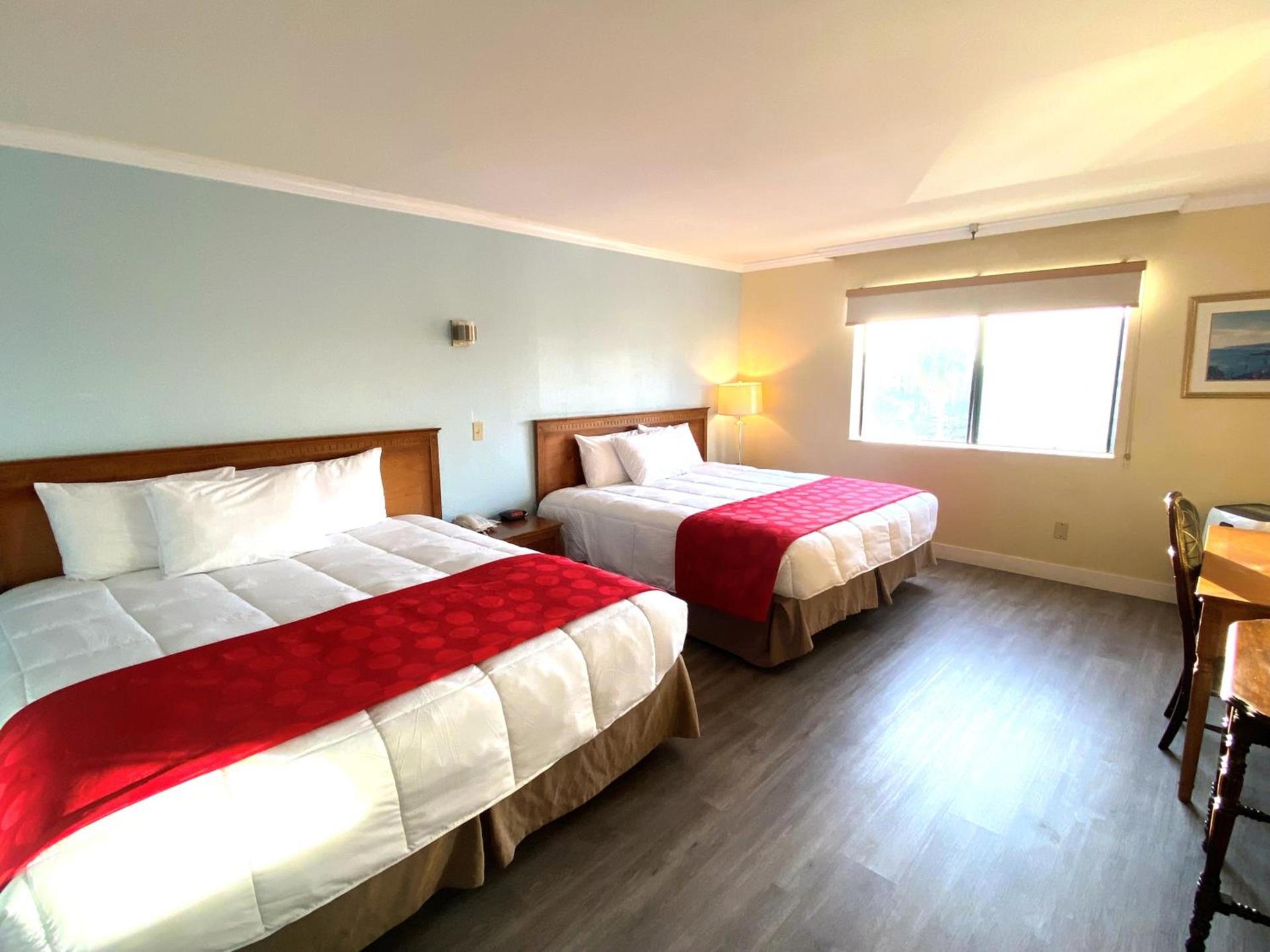 Ramada by Wyndham Los Angeles/Wilshire Center photo 9