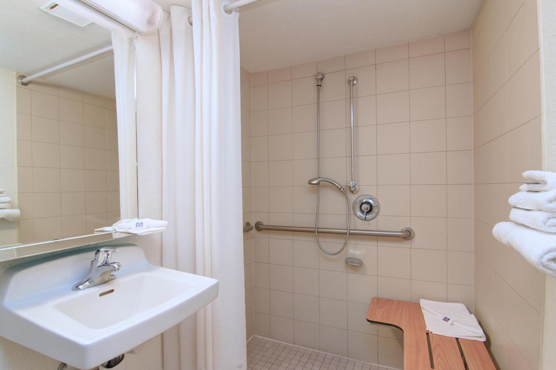 Motel 6-Tempe, AZ - Broadway - ASU photo 37