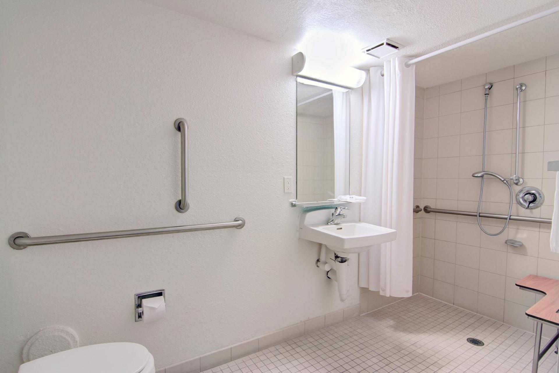 Motel 6-Tempe, AZ - Broadway - ASU photo 35