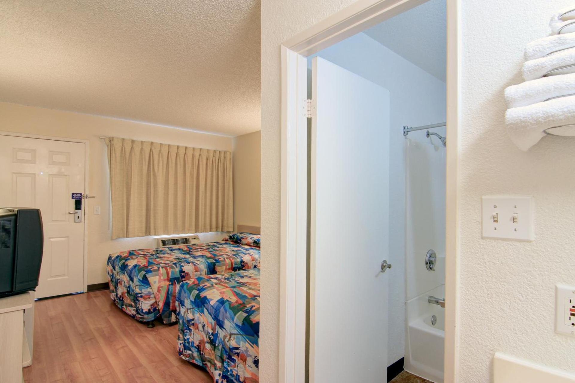 Motel 6-Tempe, AZ - Broadway - ASU photo 42