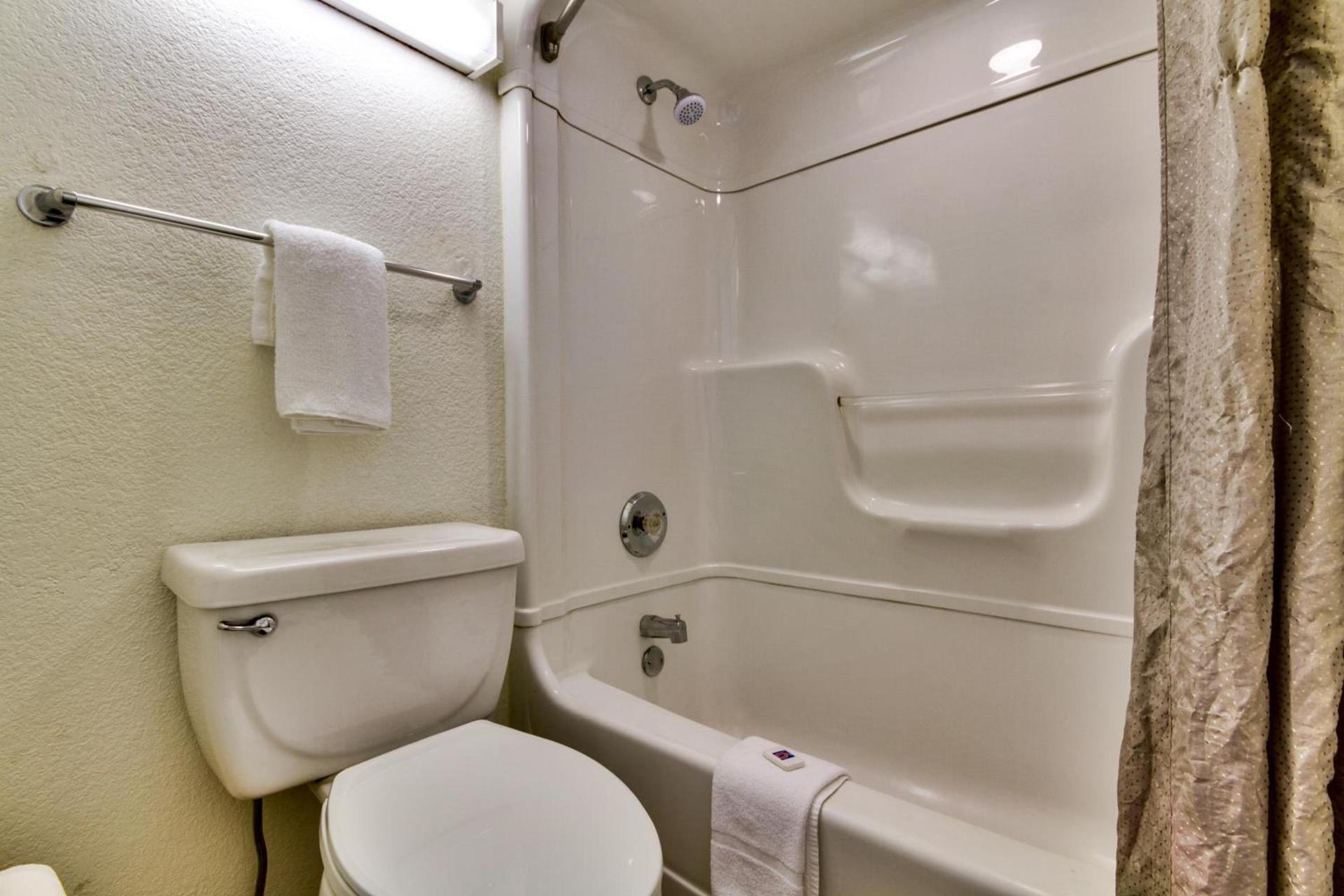 Motel 6-Irving, TX - Dallas photo 37