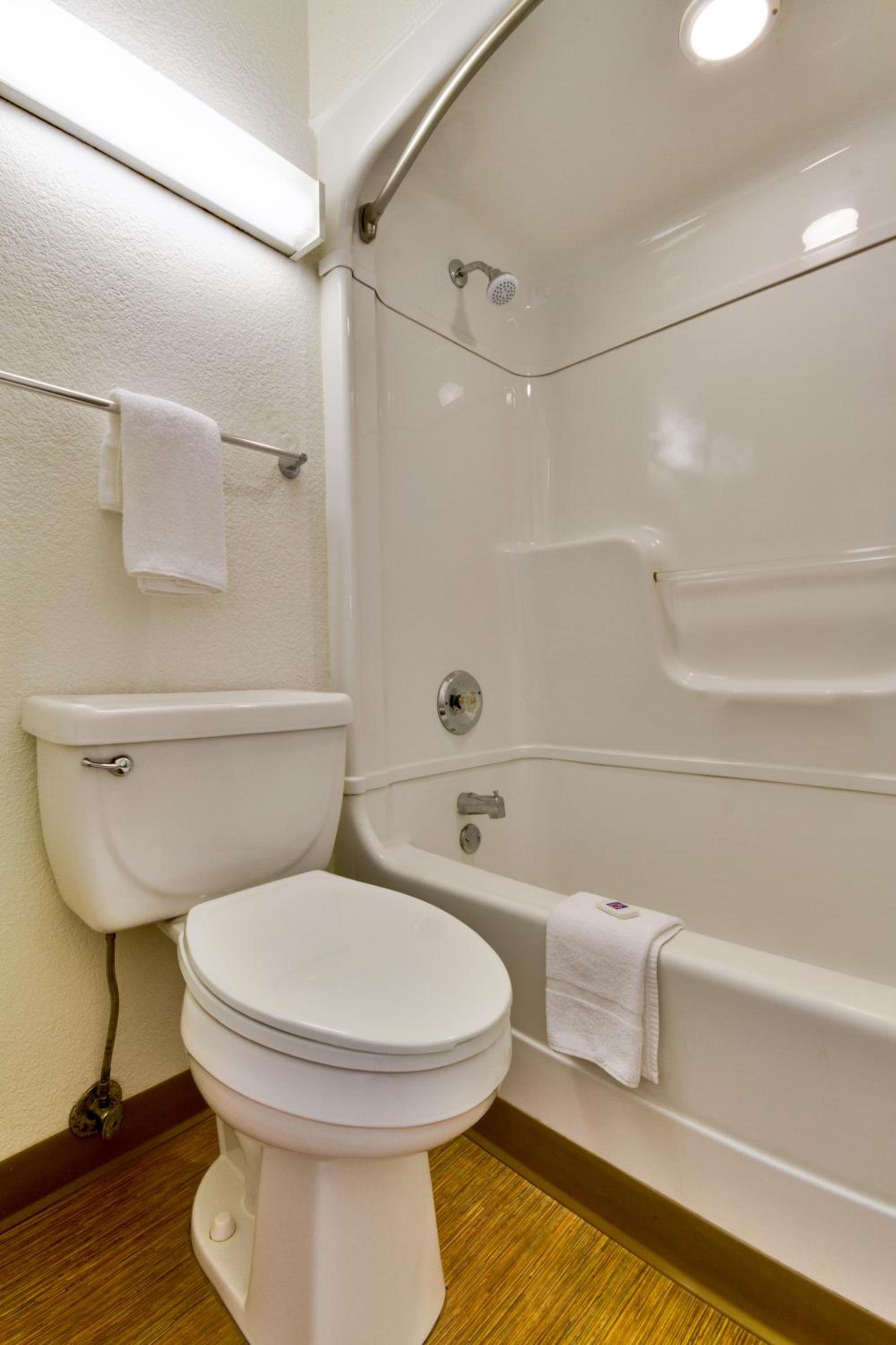Motel 6-Irving, TX - Dallas photo 34