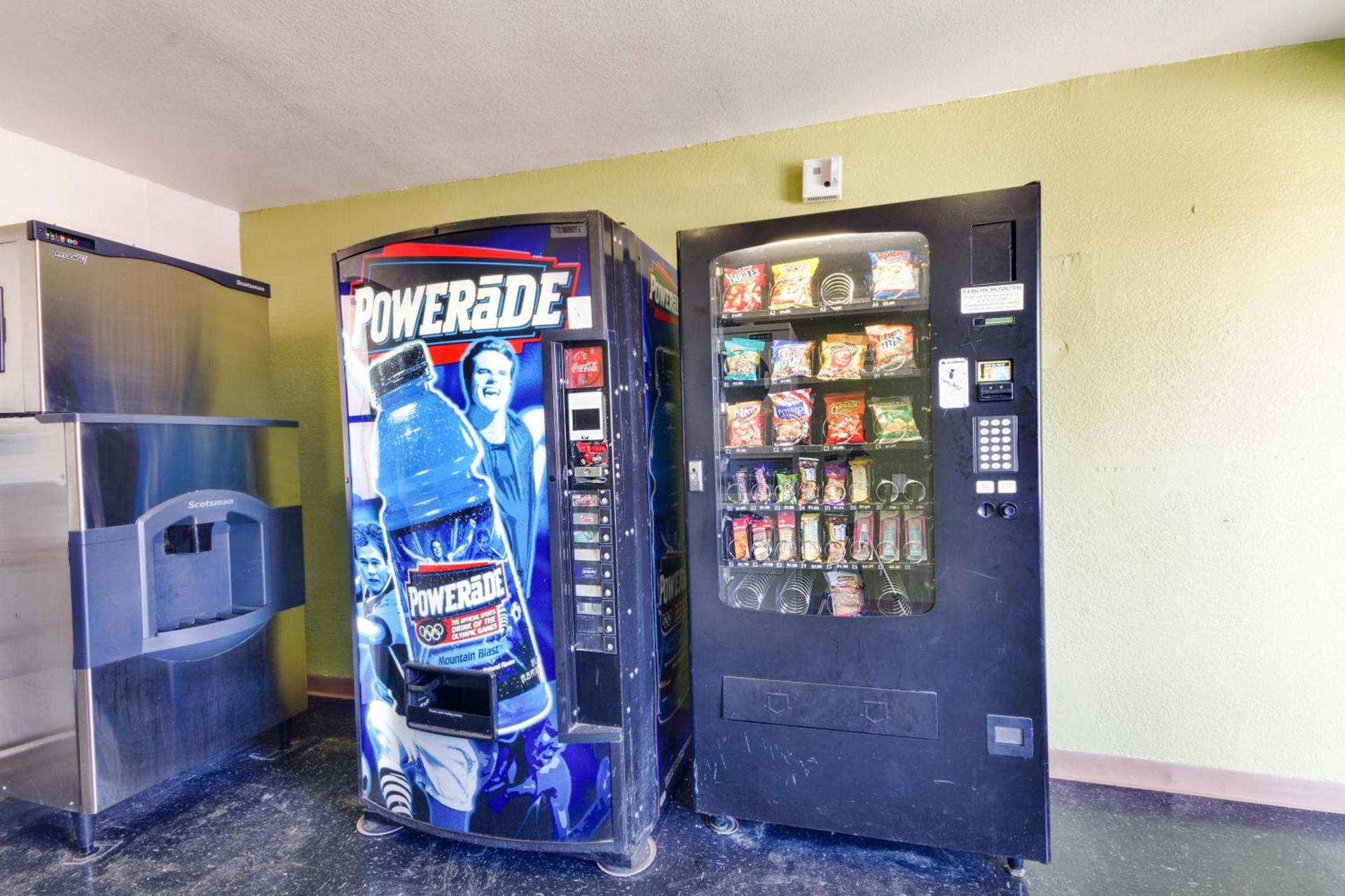 Motel 6-Irving, TX - Dallas photo 39