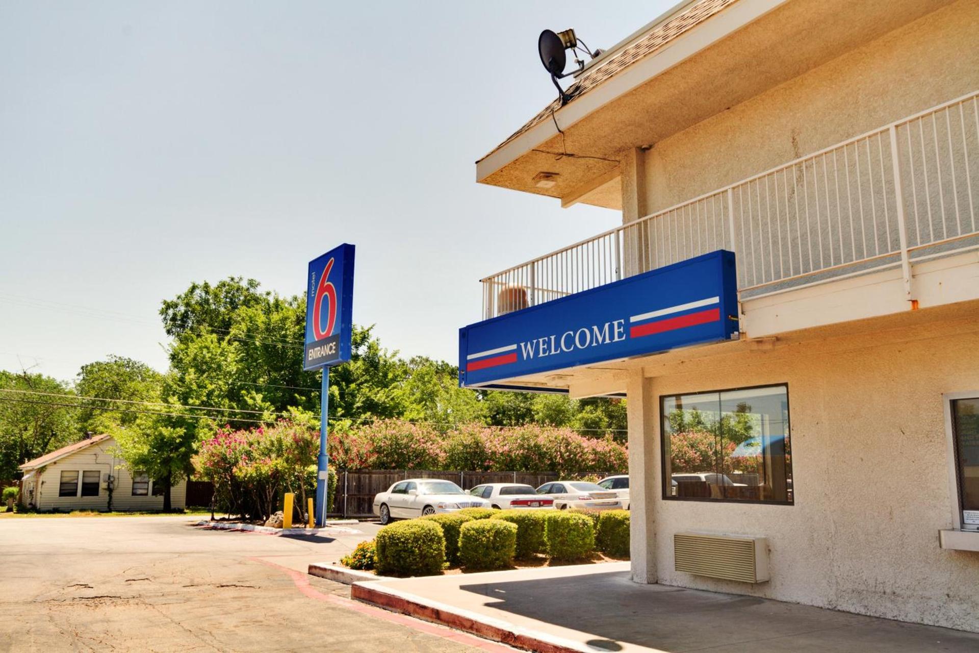 Motel 6-Irving, TX - Dallas photo 30