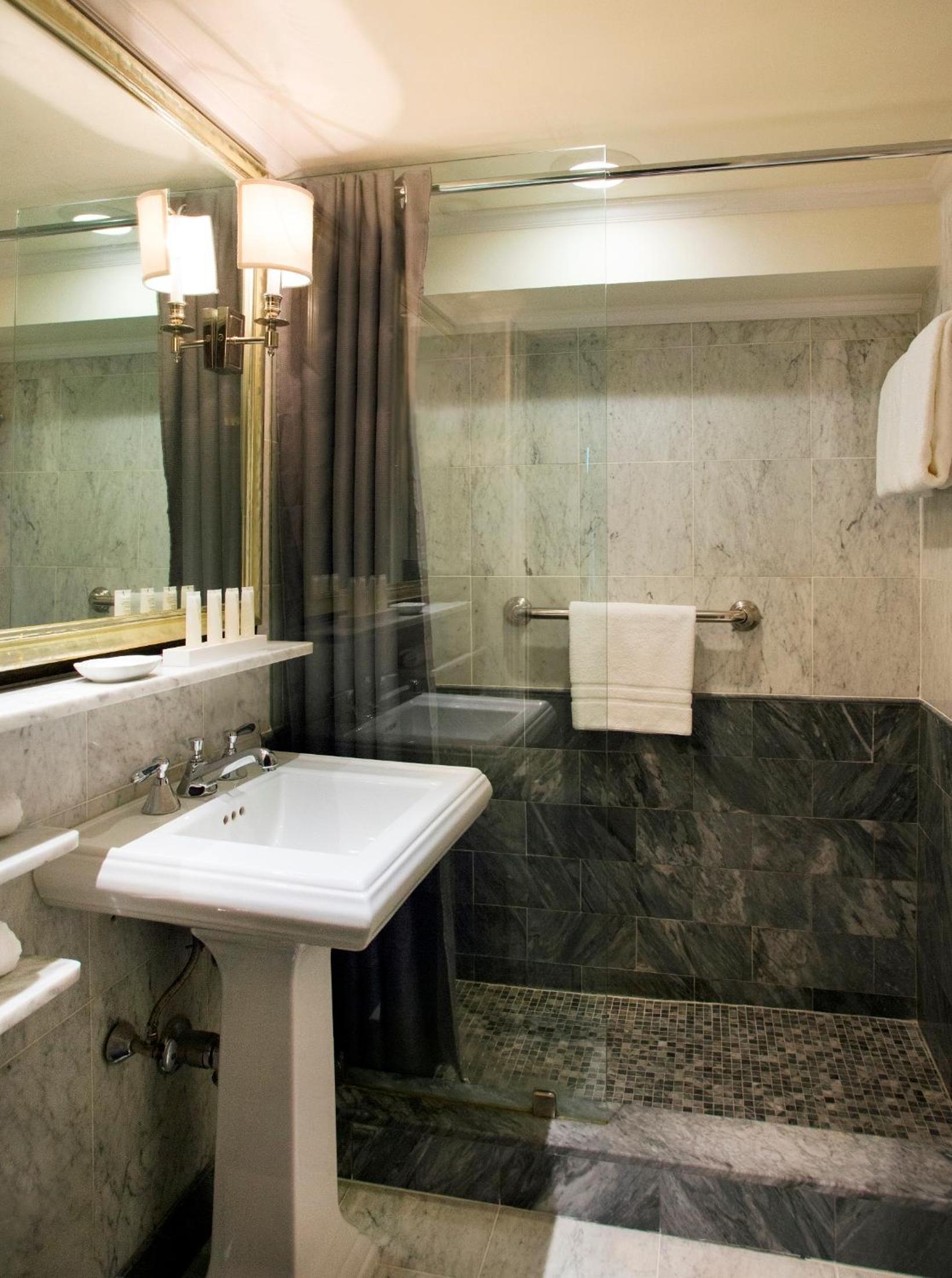 The Eliot Hotel photo 11