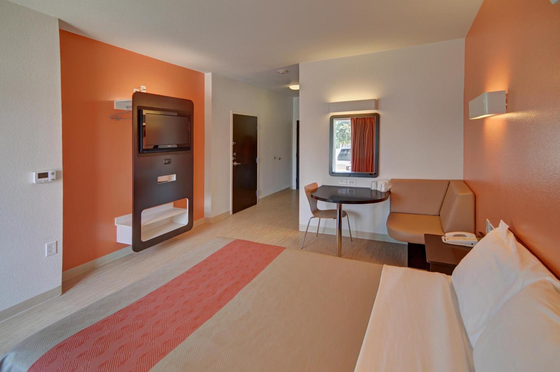 Motel 6-Roanoke, TX - Northlake - Speedway photo 30