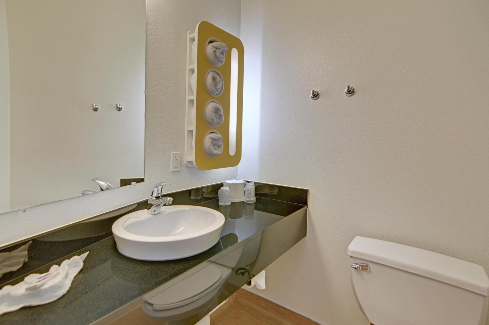 Motel 6-Roanoke, TX - Northlake - Speedway photo 28