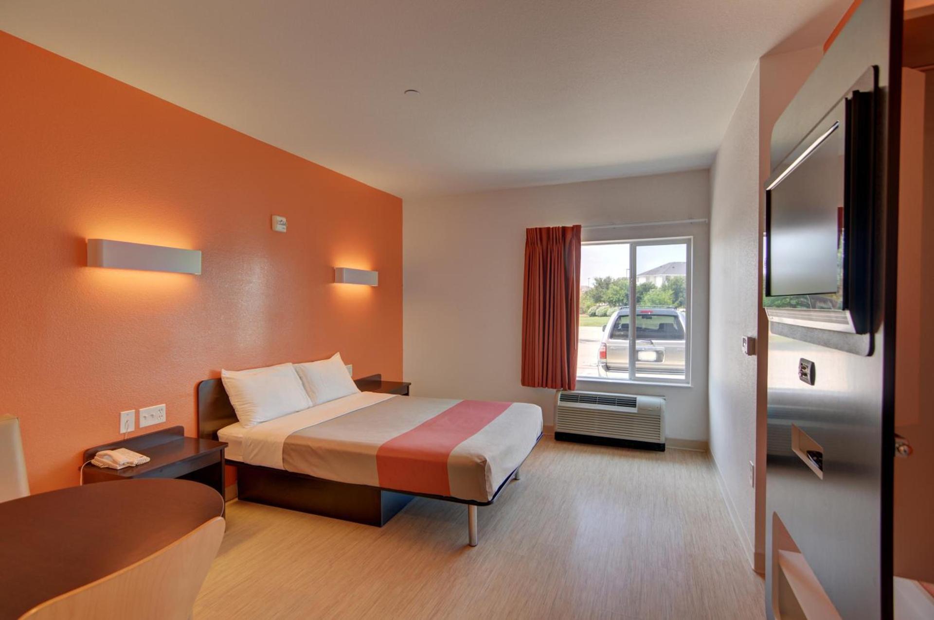 Motel 6-Roanoke, TX - Northlake - Speedway photo 57