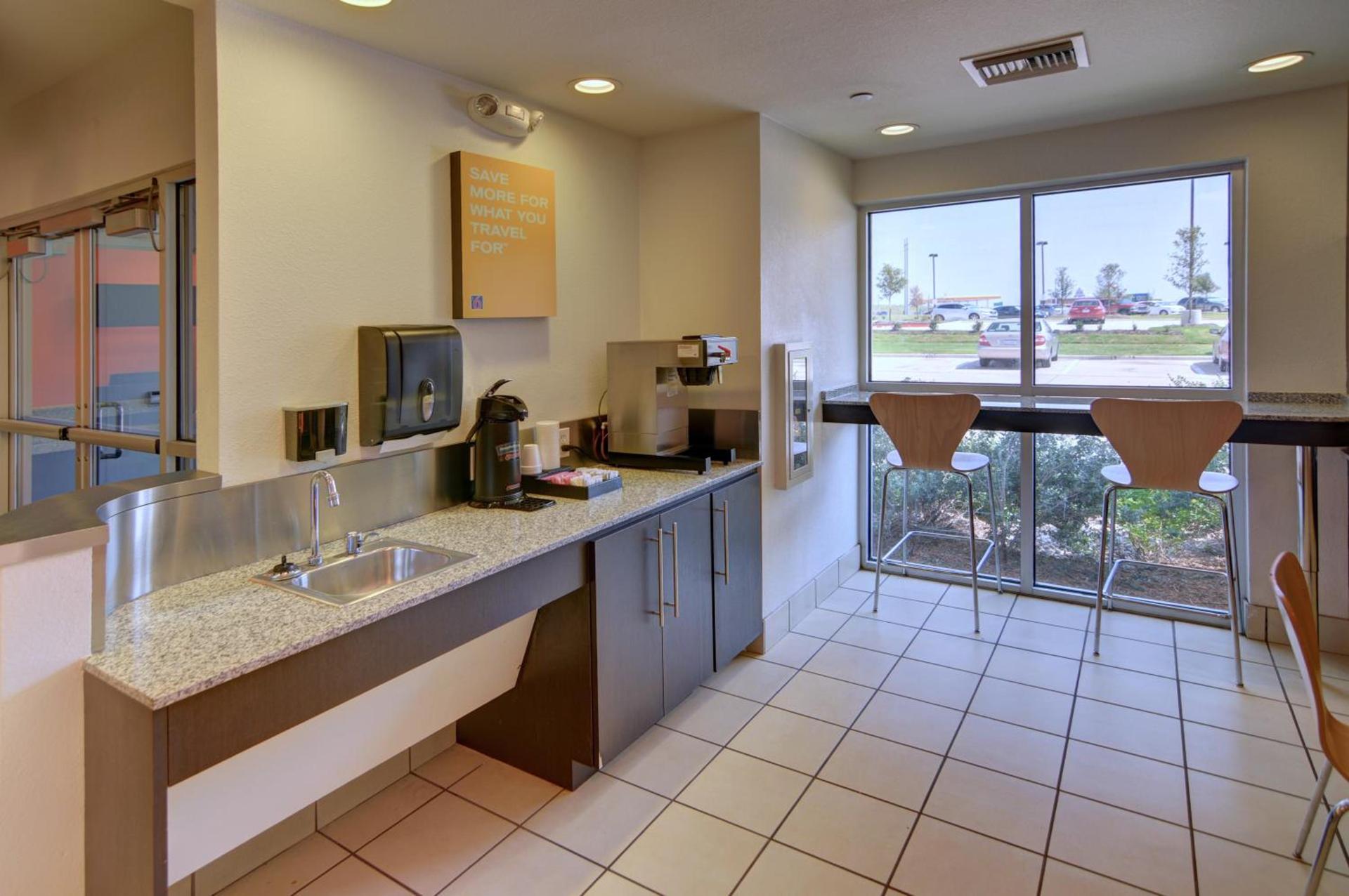 Motel 6-Roanoke, TX - Northlake - Speedway photo 44